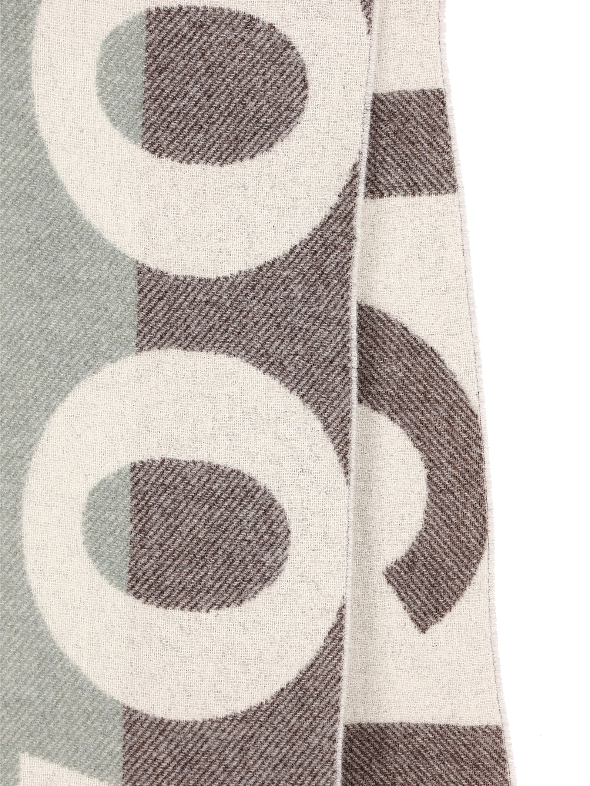 Sciarpa realizzata in lana. CFWWAC2010FRUT5143 7371 WOOLRICH 