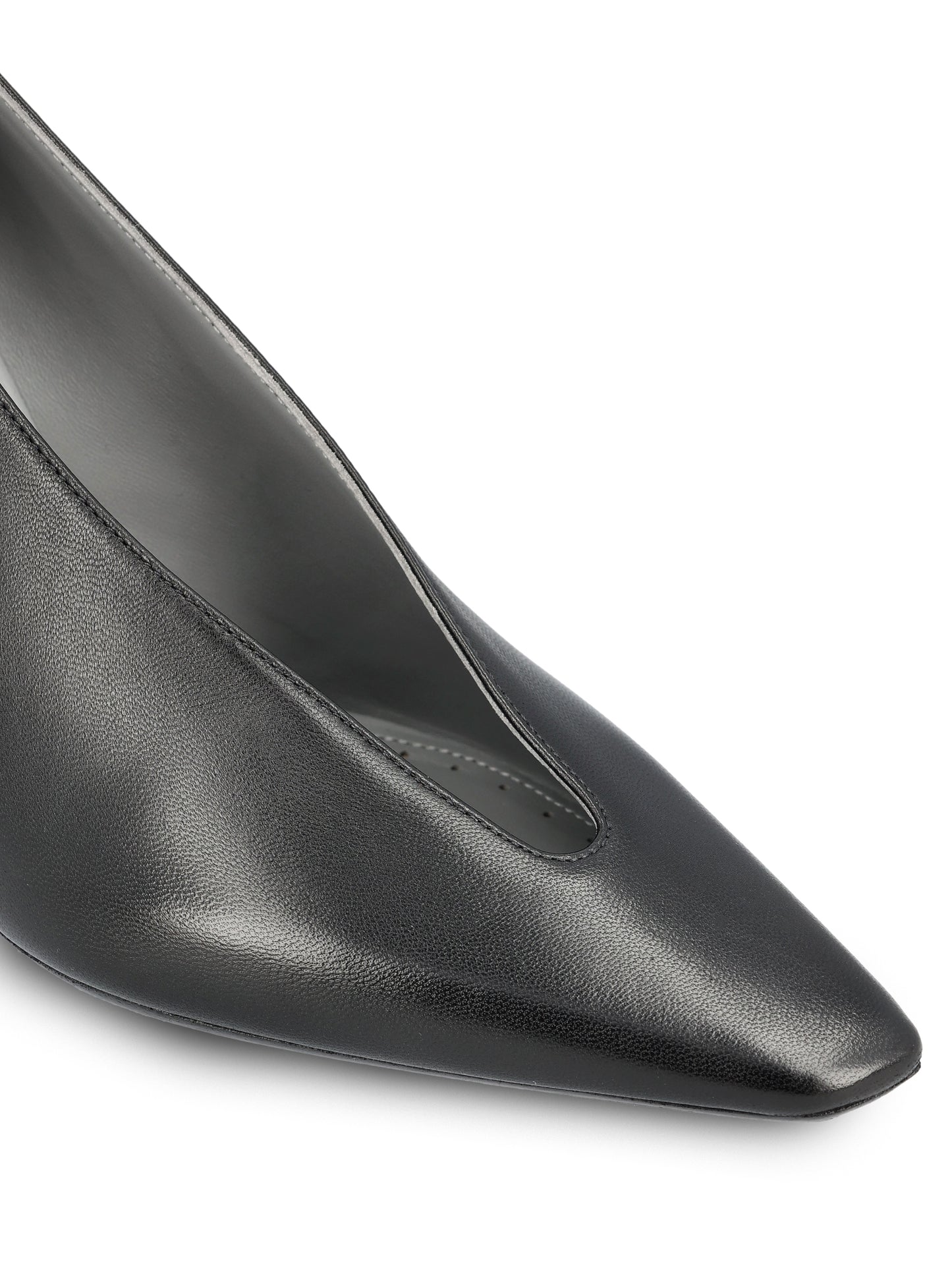 Décolleté in pelle. 869817 WCDH11080 BALENCIAGA 