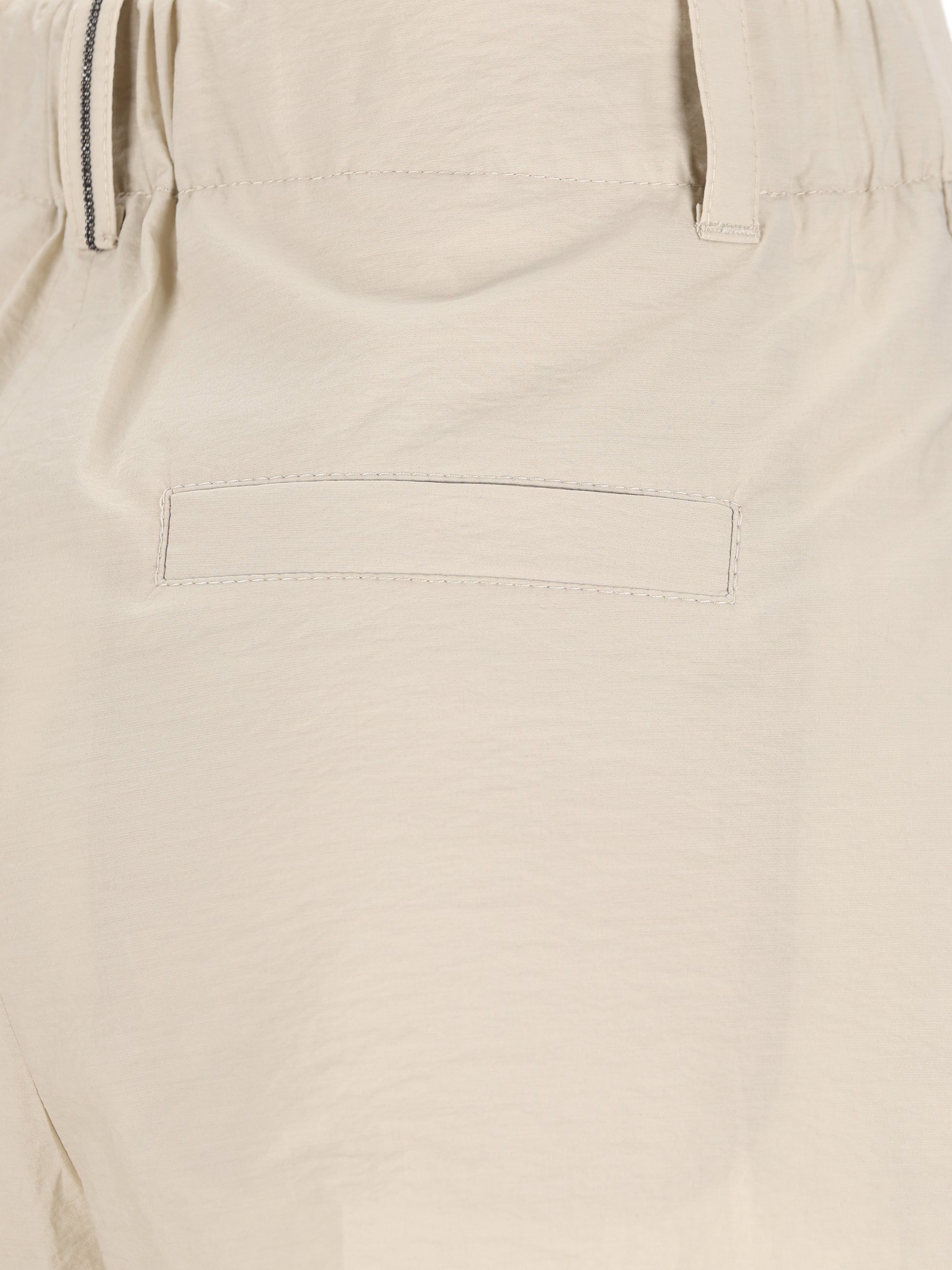Pantaloni realizzati in popeline di cotone. M0F79P9189 C9593 BRUNELLO CUCINELLI 