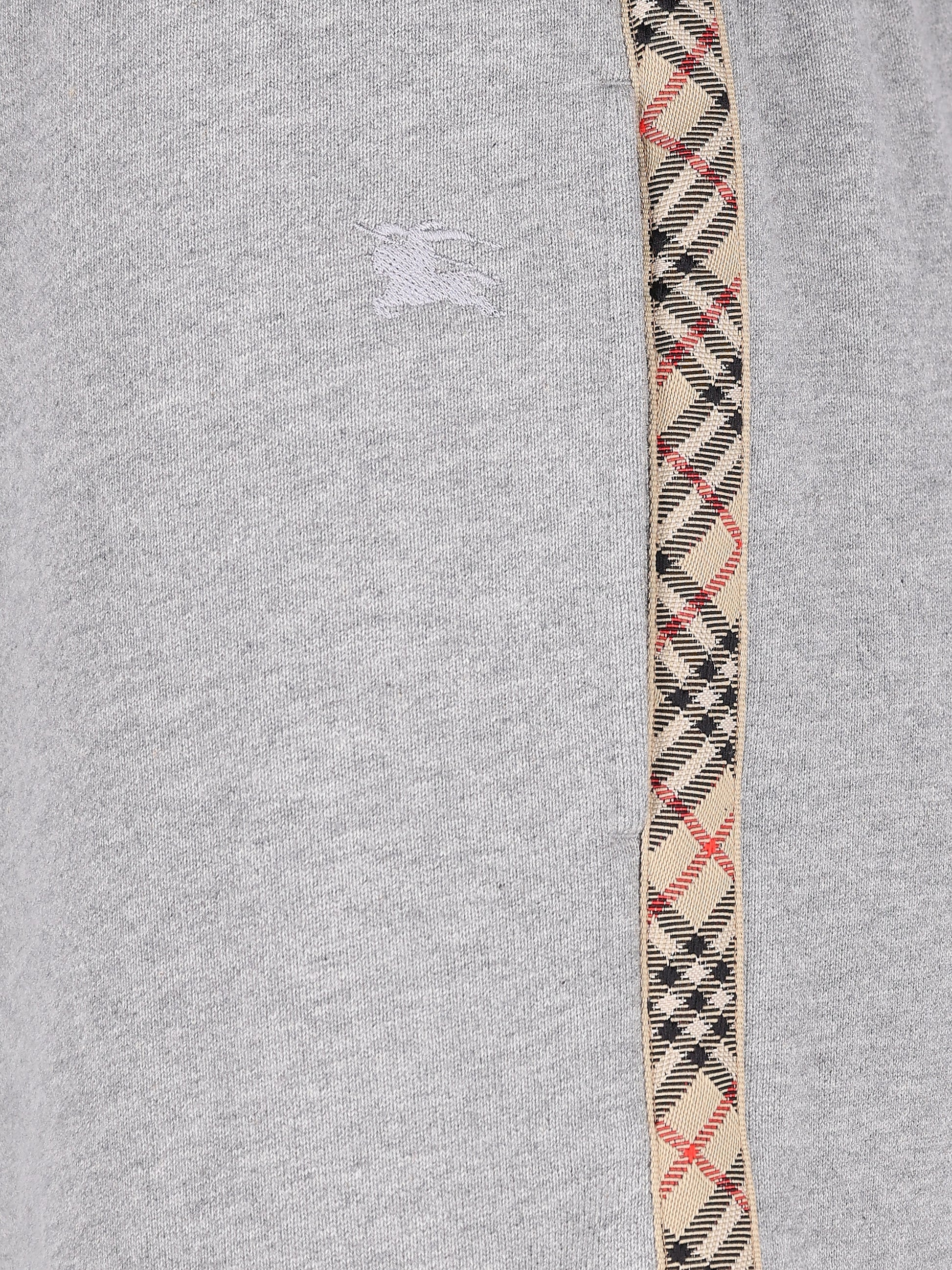 Pantaloni realizzati in cotone. 8118974 A2142 BURBERRY 