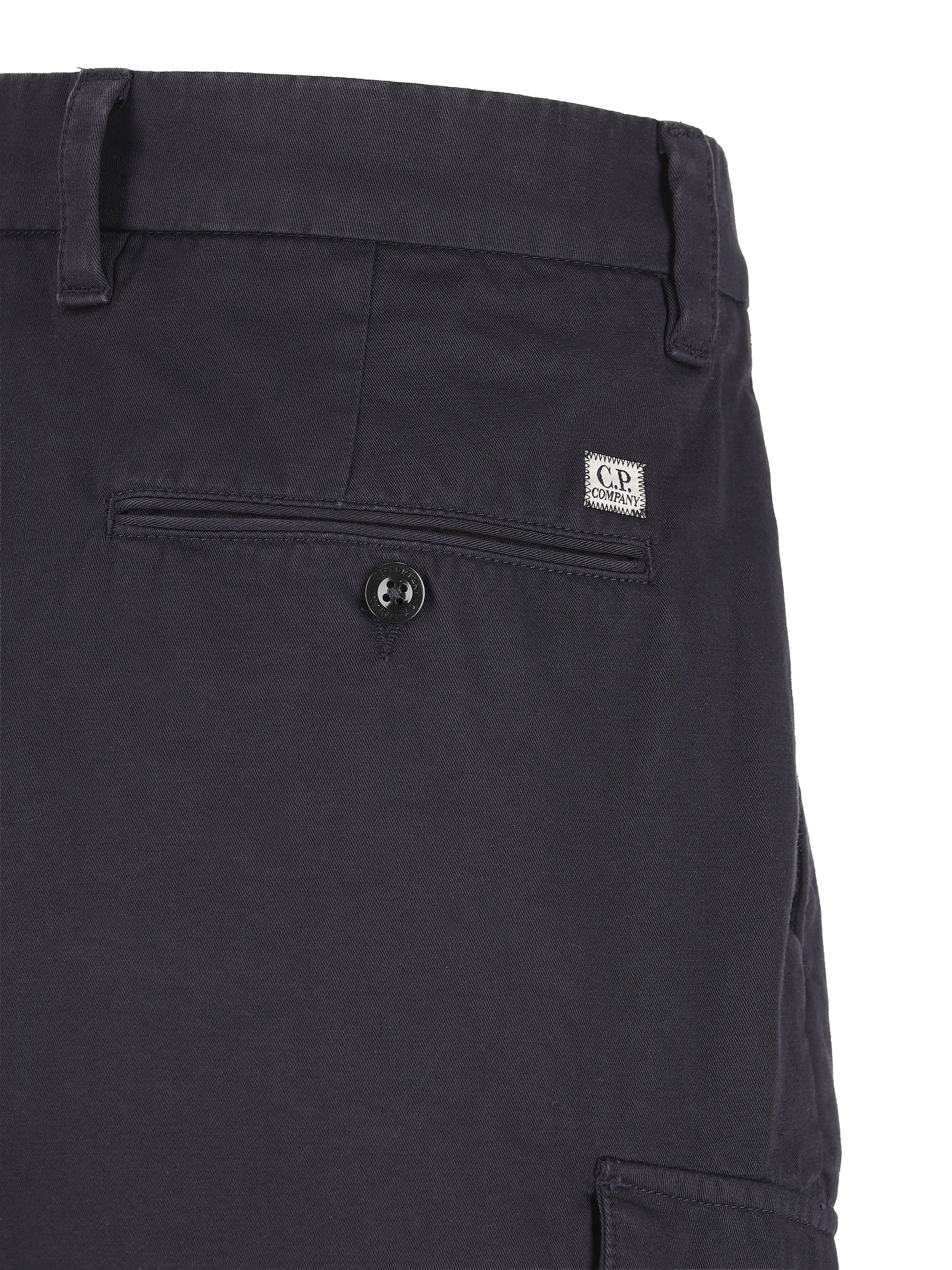 Pantaloni realizzati in cotone. 20CMPA185A 110458G888 C.P COMPANY 
