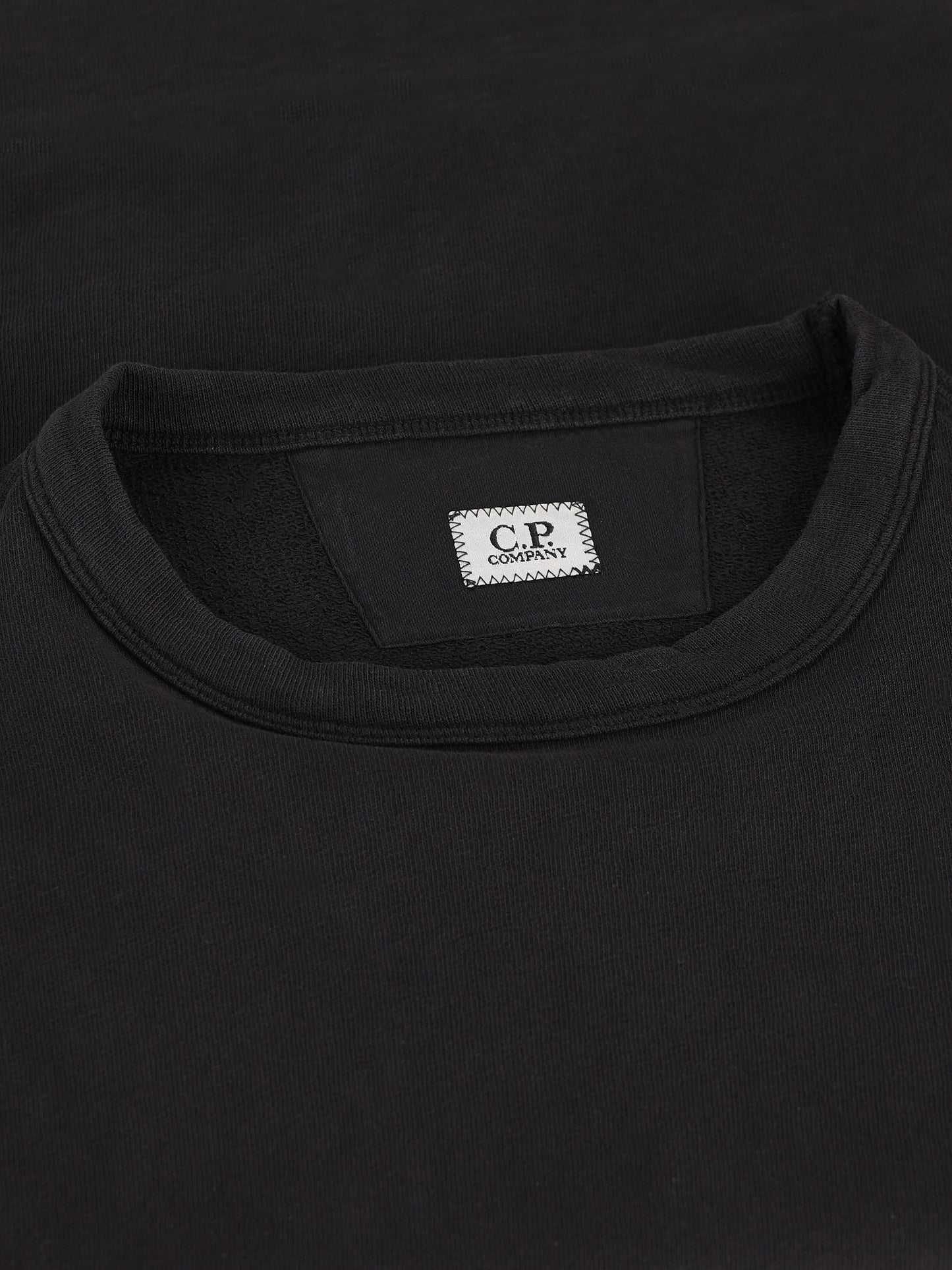 Maglia realizzata in cotone. 20CMSS207A 110337O999 C.P COMPANY 