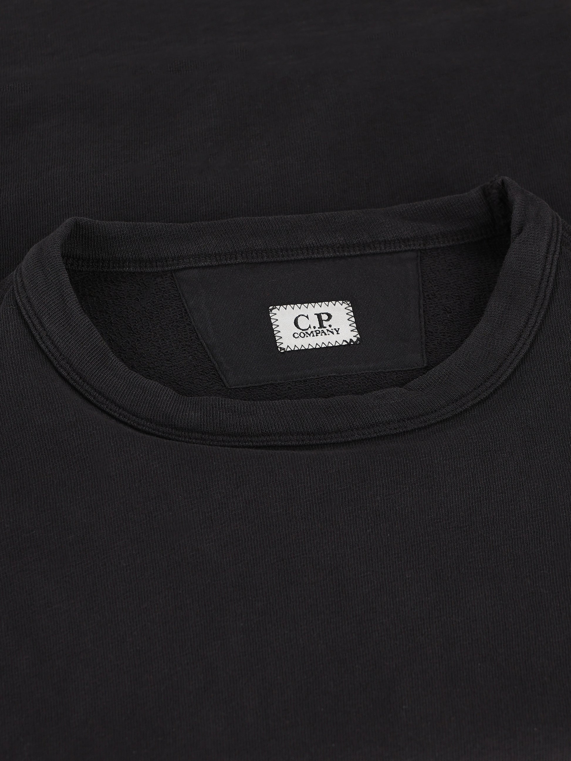 Maglia realizzata in cotone. 20CMSS207A 110337O999 C.P COMPANY 