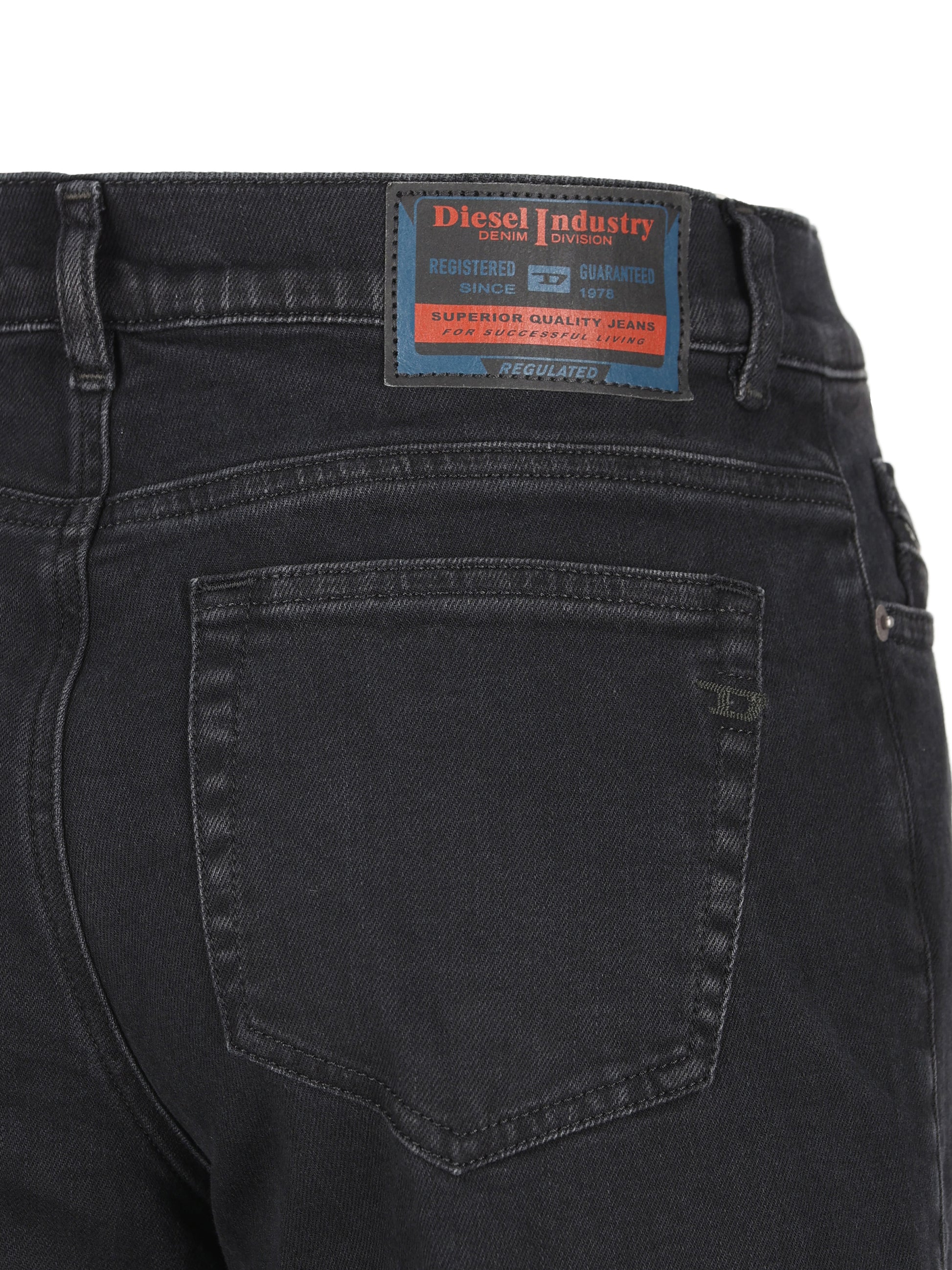 Jeans realizzati in cotone. A03624 09N8902 DIESEL 