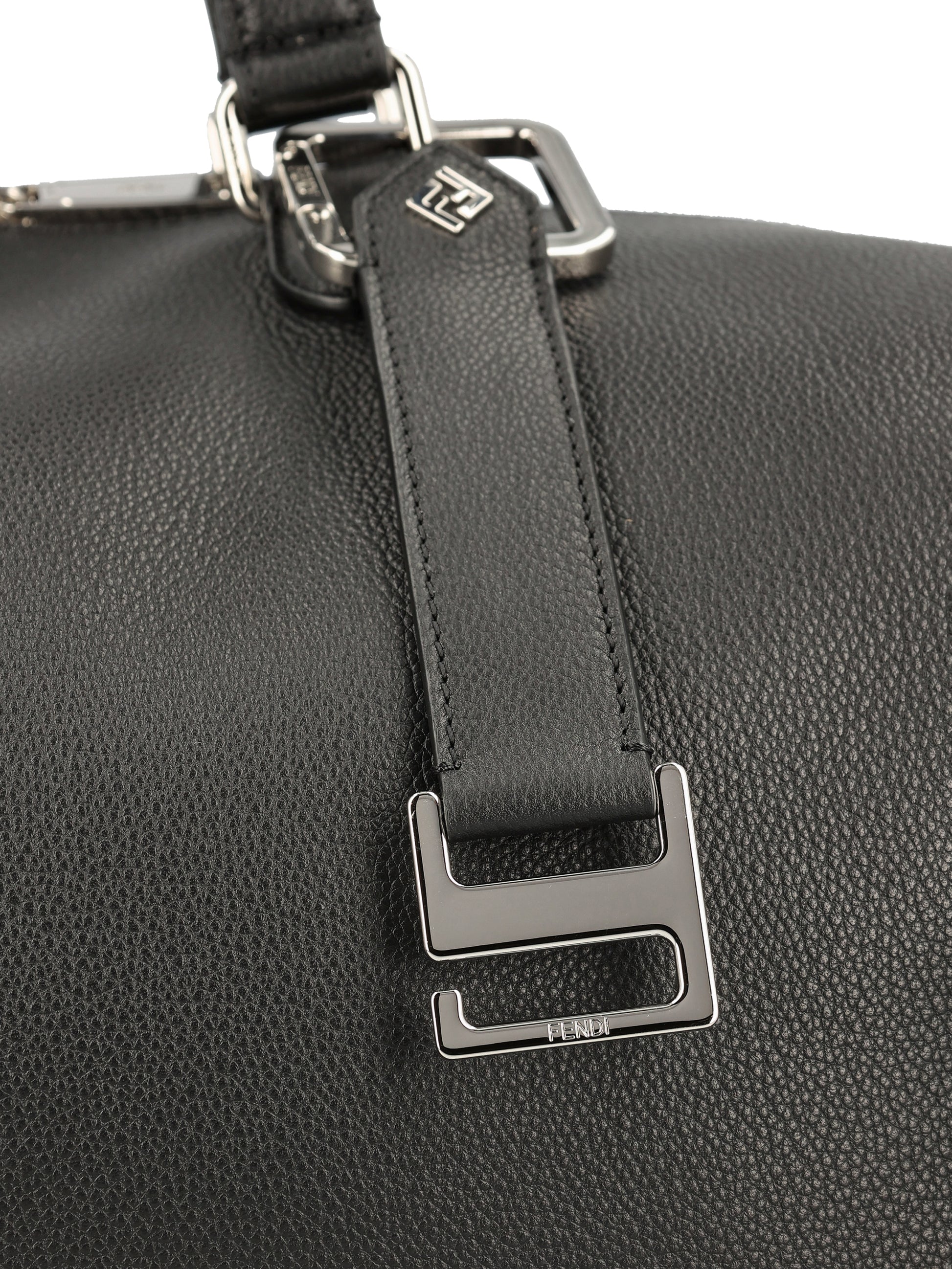 Borsone realizzato in pelle. 7VA686 ASIHF0GXN FENDI 
