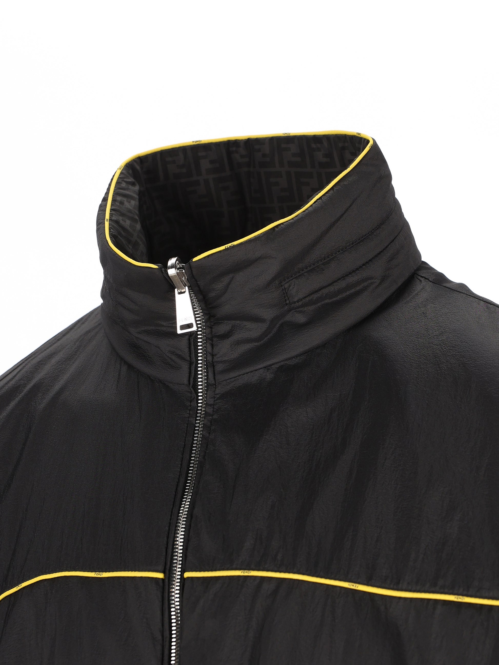 Giacca realizzata in poliammide. FAA980 AYYVF0GME FENDI 