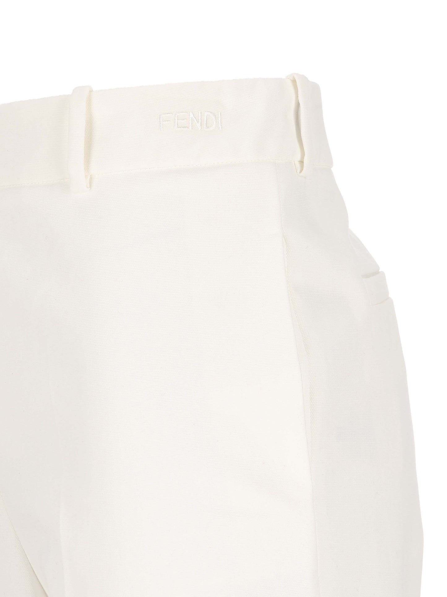 Pantaloni realizzati in cotone. FR6711 AW7QF0ZNM FENDI 