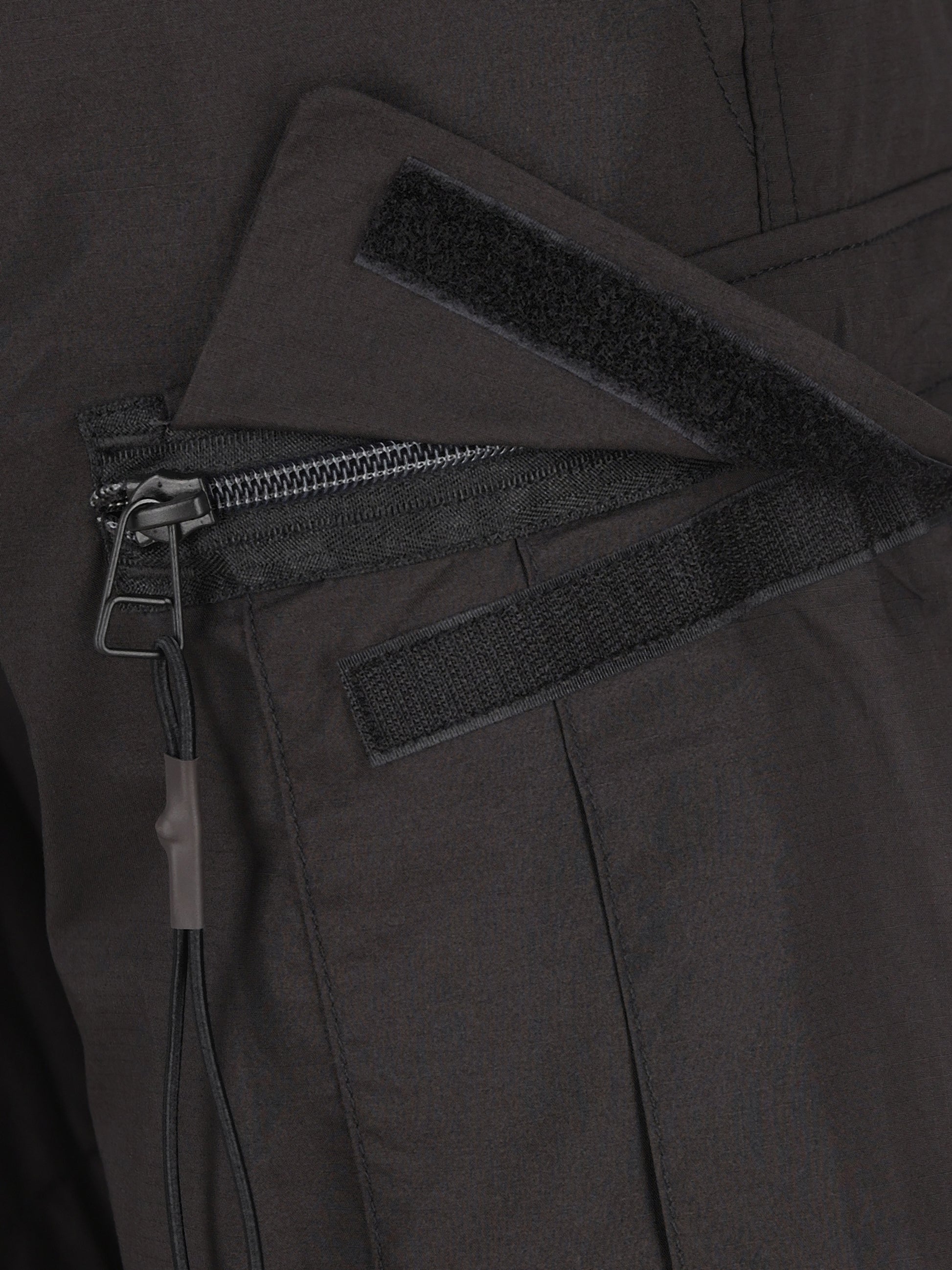 Pantaloni realizzati in cotone. D23677-D308 648 G-STAR 
