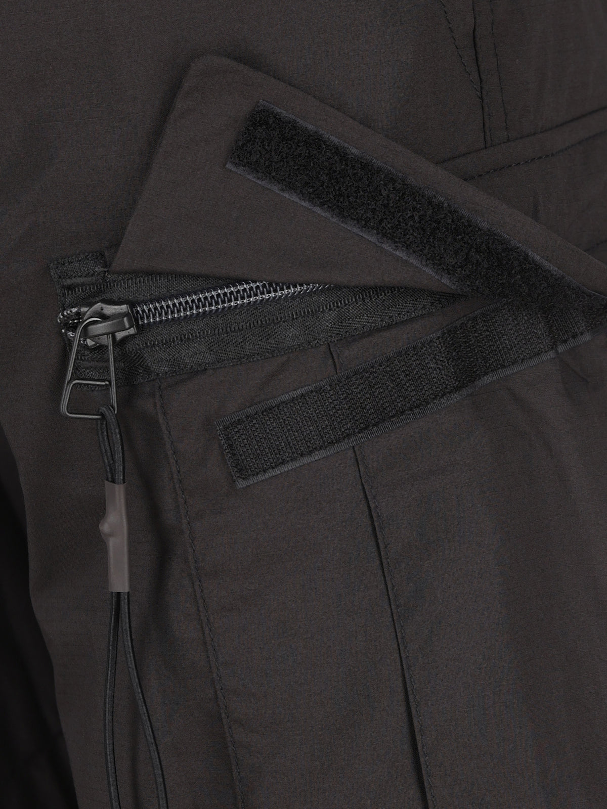 Pantaloni realizzati in cotone. D23677-D308 648 G-STAR 