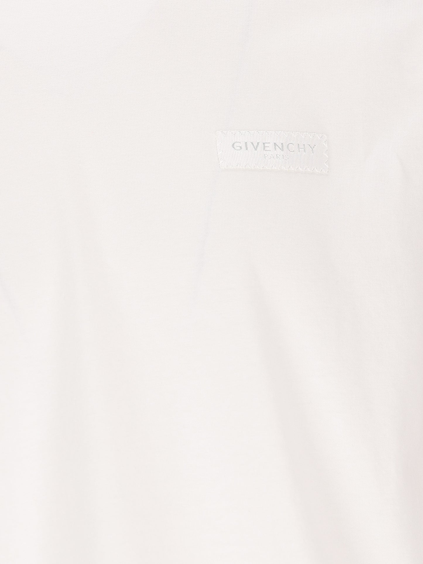 T-Shirt realizzata in cotone. BM71NK3YSJ 100 GIVENCHY 