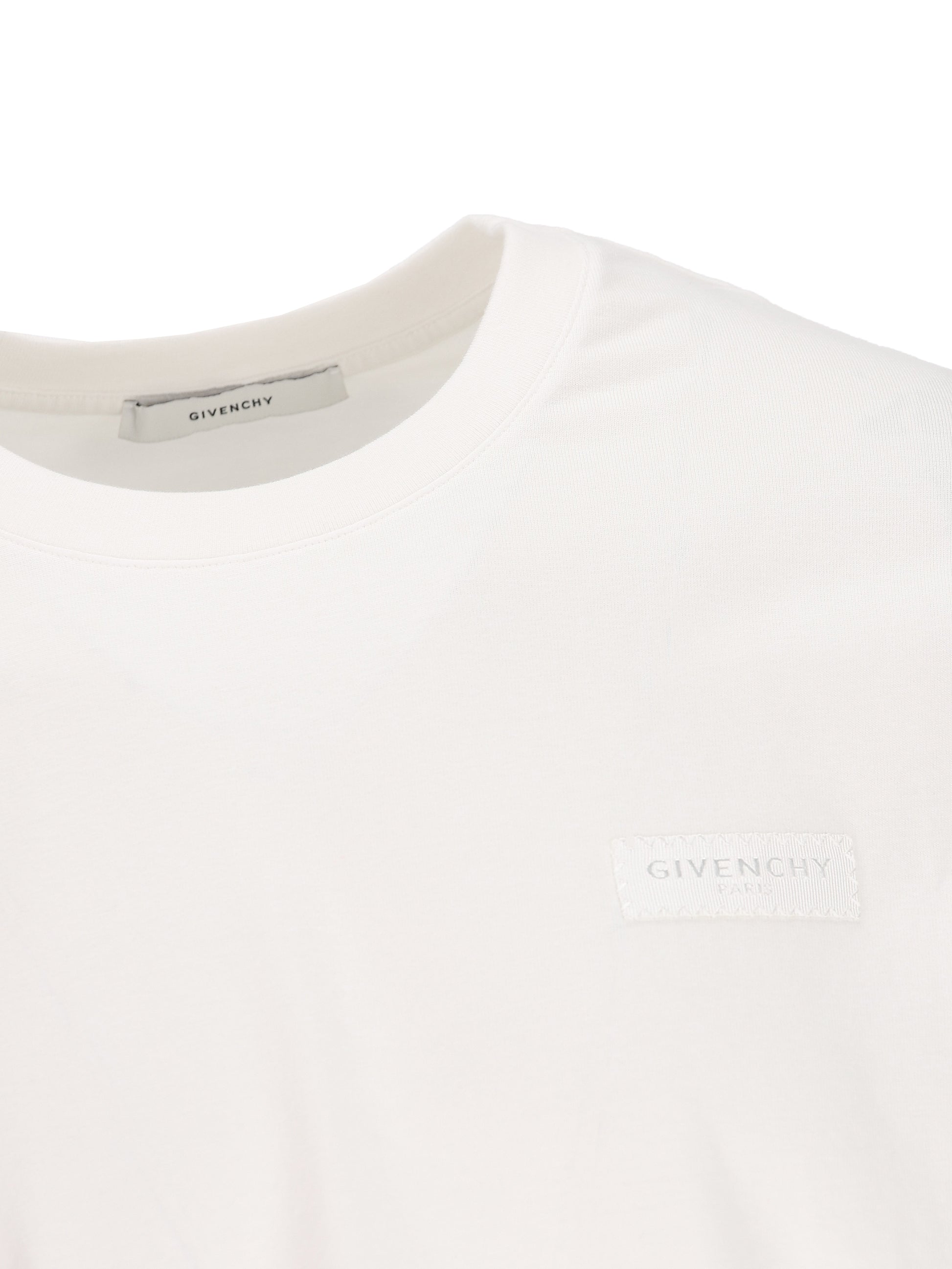 T-Shirt realizzata in cotone. BM71NK3YSJ 100 GIVENCHY 