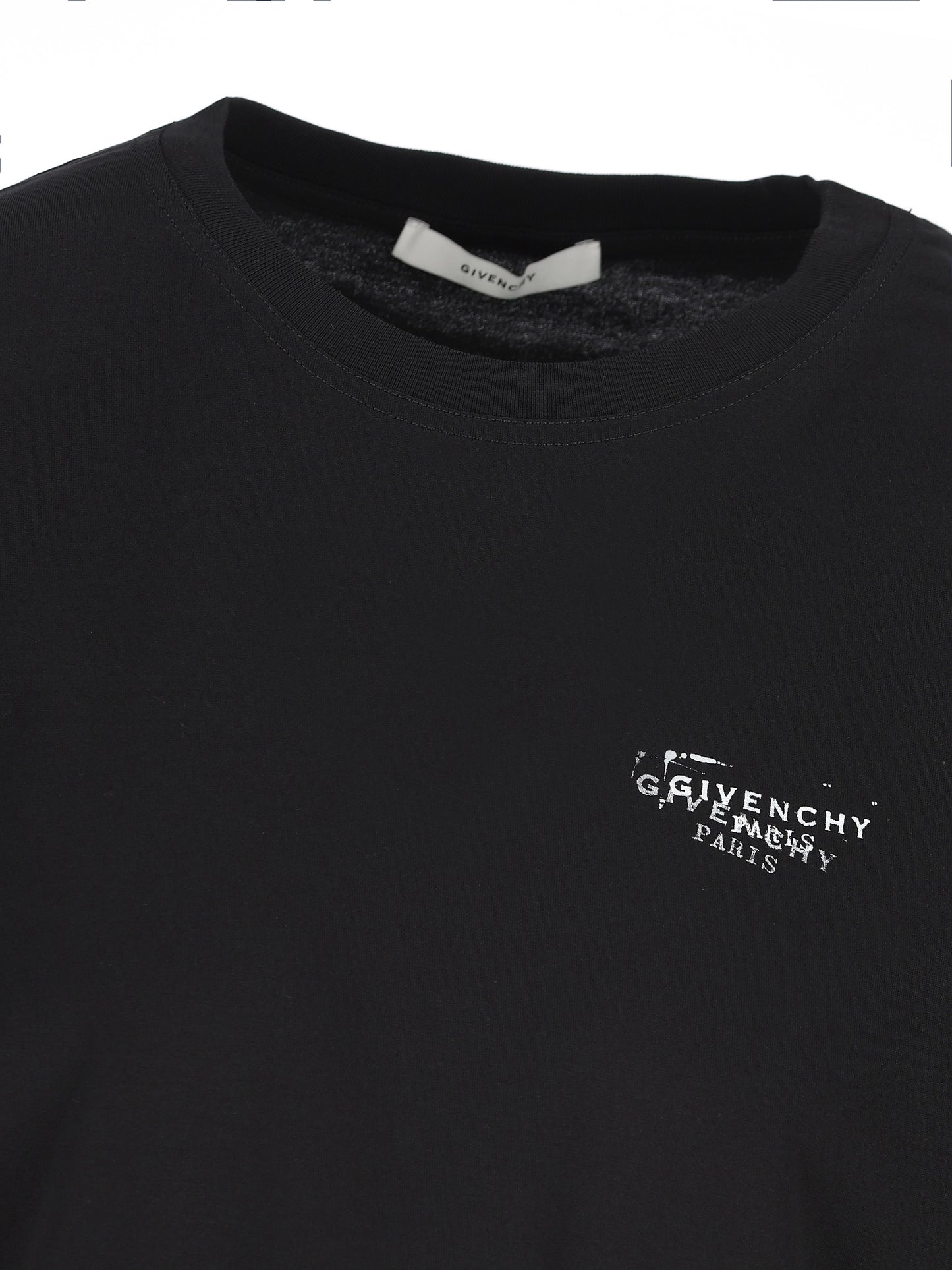 T-Shirt realizzata in cotone. BW70FJP7A7 001 GIVENCHY 