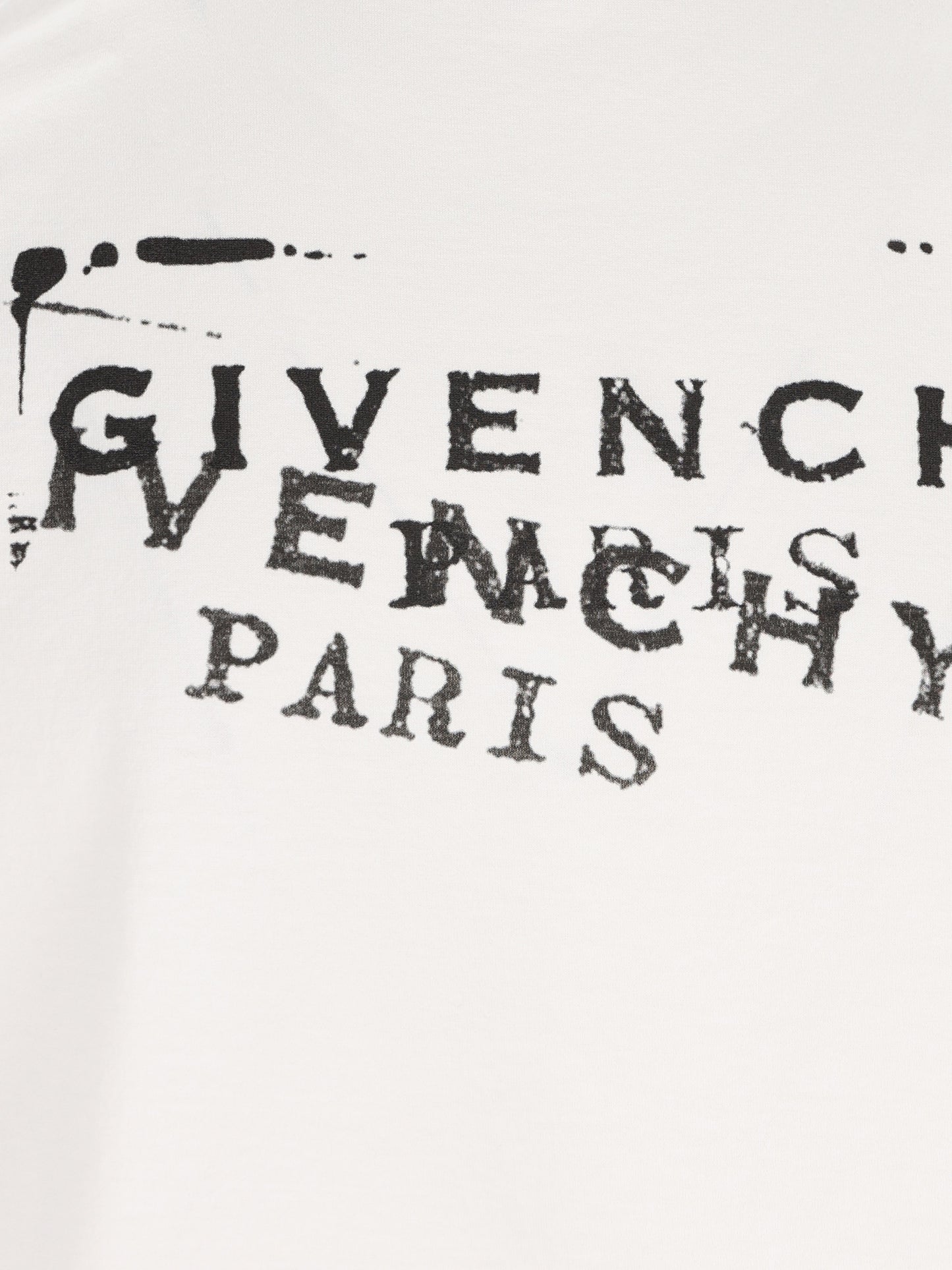 T-Shirt realizzata in cotone. BW70FJP7A7 100 GIVENCHY 