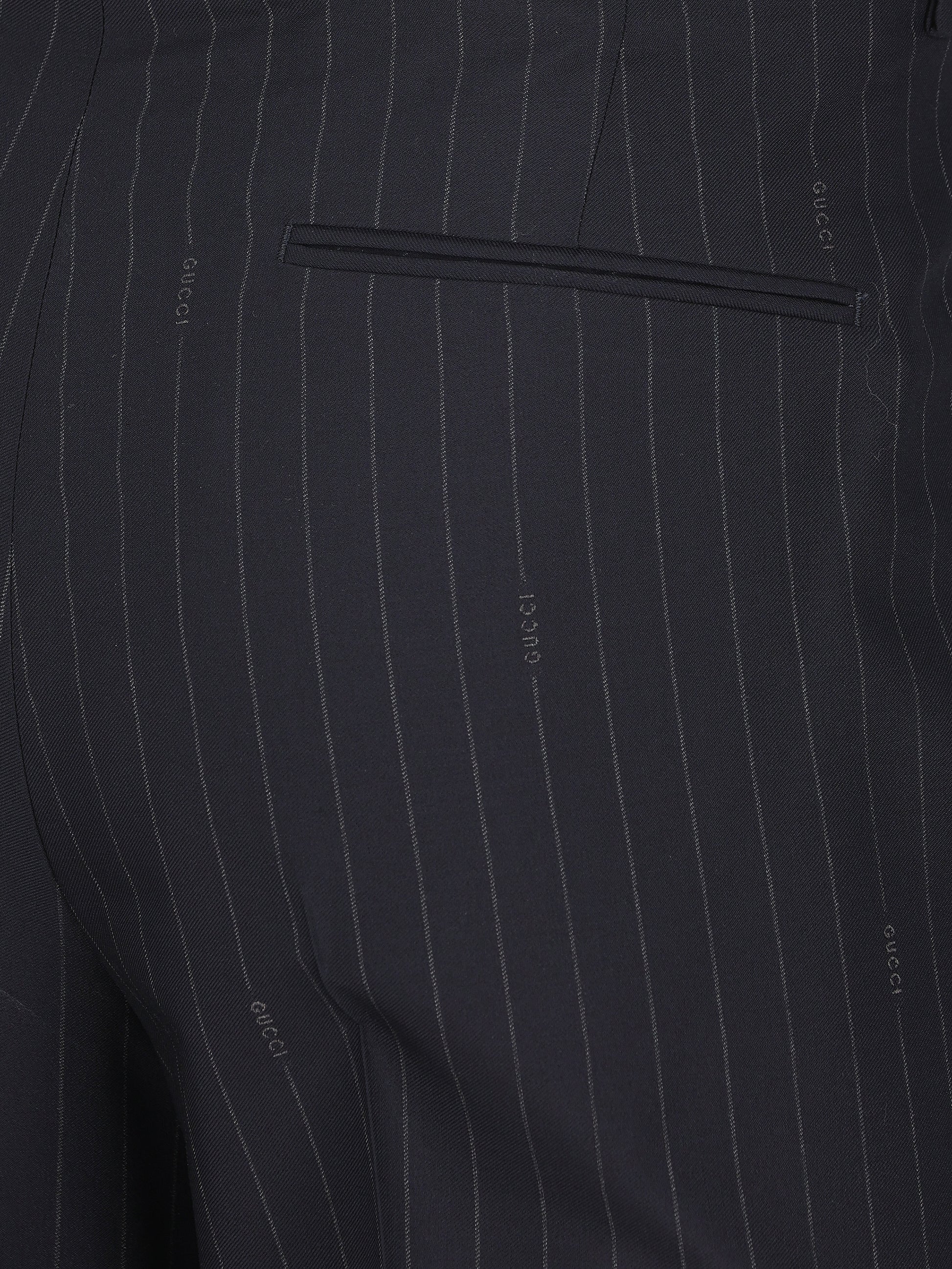Pantaloni realizzati in lana. 814299 ZAS7A4405 GUCCI 