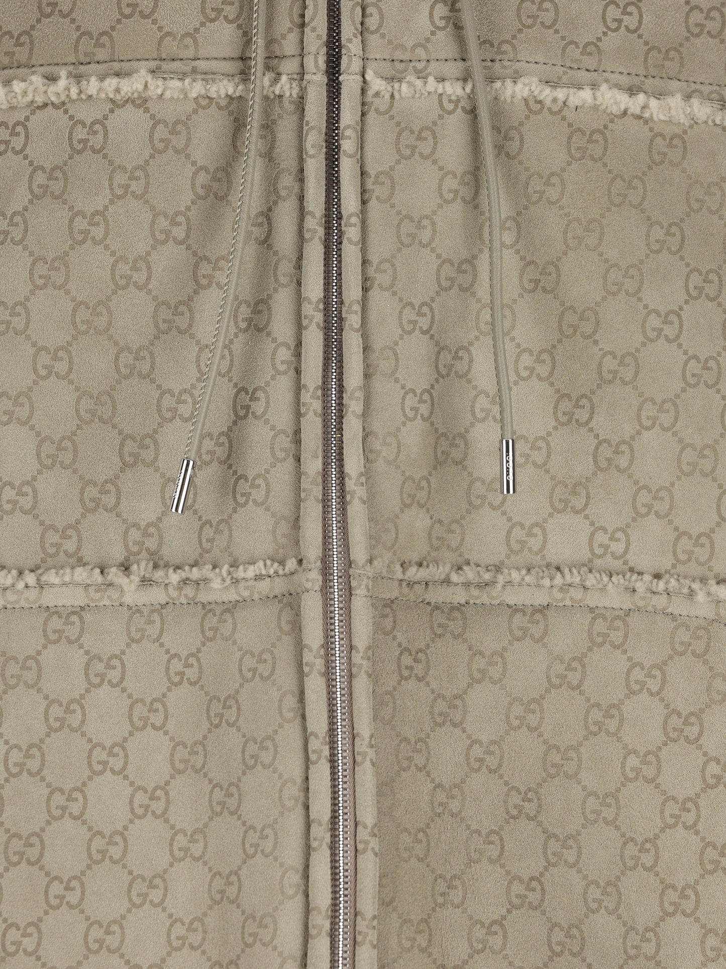 Felpa realizzata in pelliccia di agnello. 853271 XSAID2139 GUCCI 