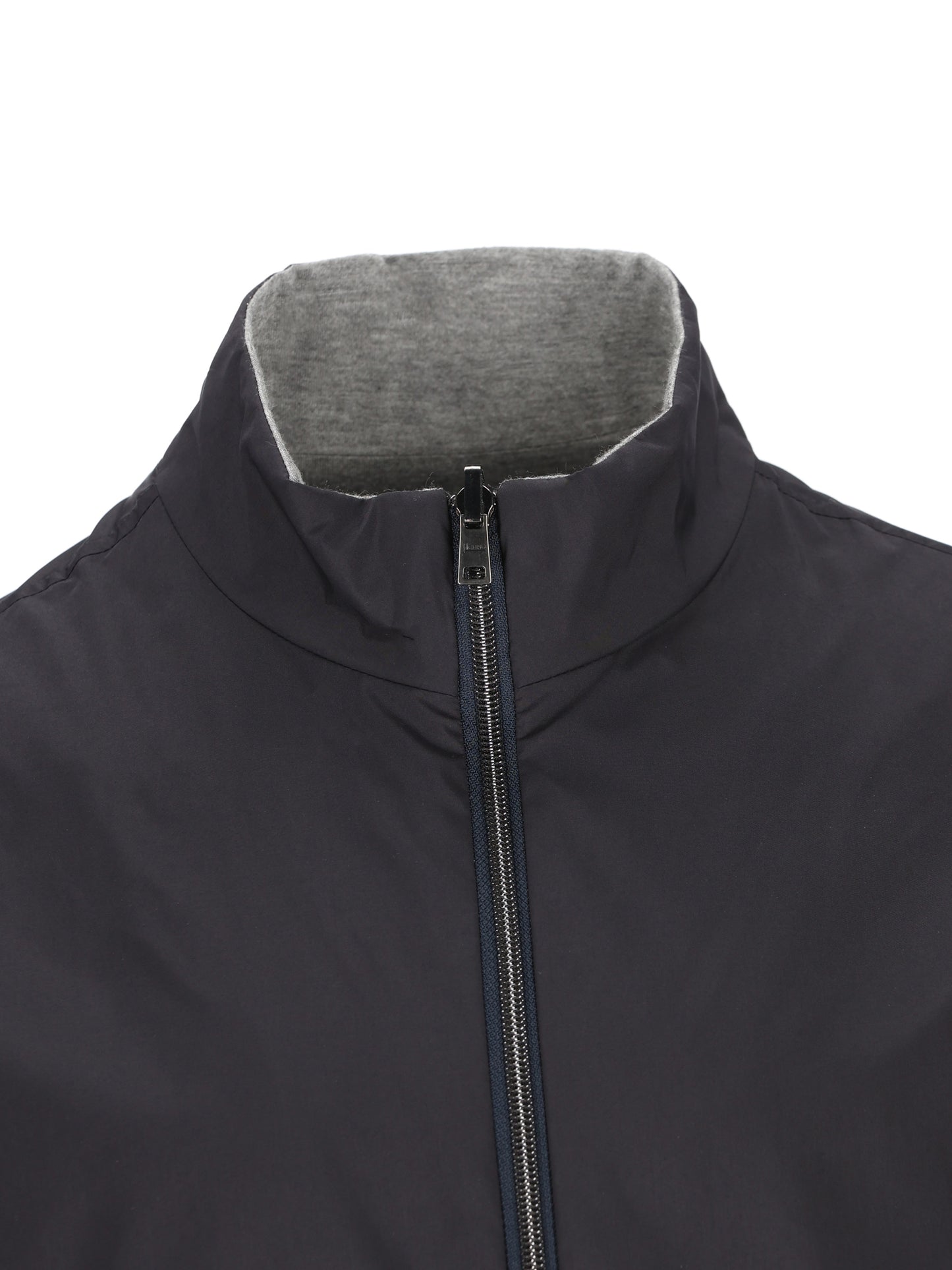 Giacca realizzata in poliestere. GI000520U 13220ZR9200 HERNO 