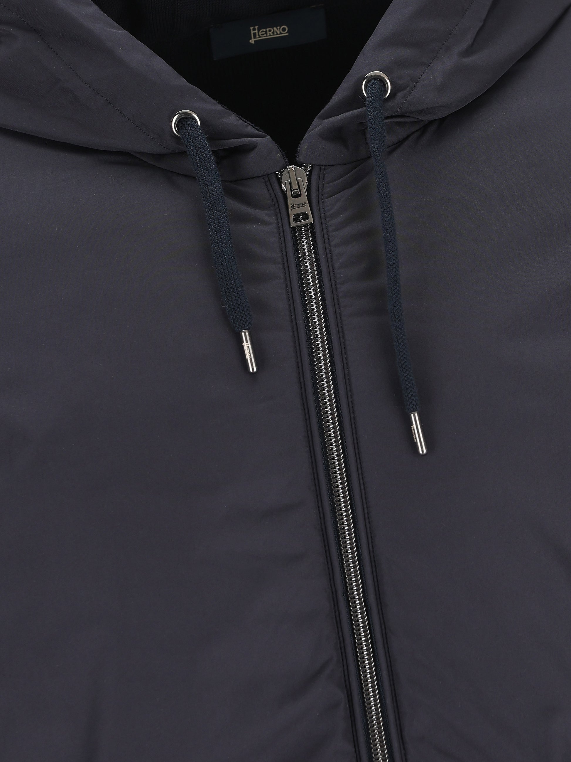 Giacca realizzata in cotone e poliestere. MC000168U 720569201 HERNO 