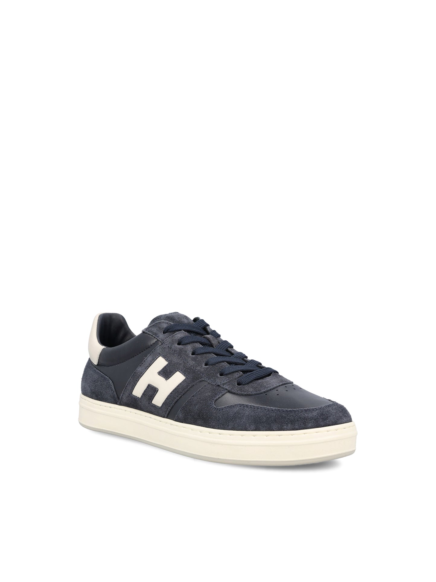 Sneakers realizzate in pelle scamosciata. HXM6680FZ00UHC 01VU HOGAN 