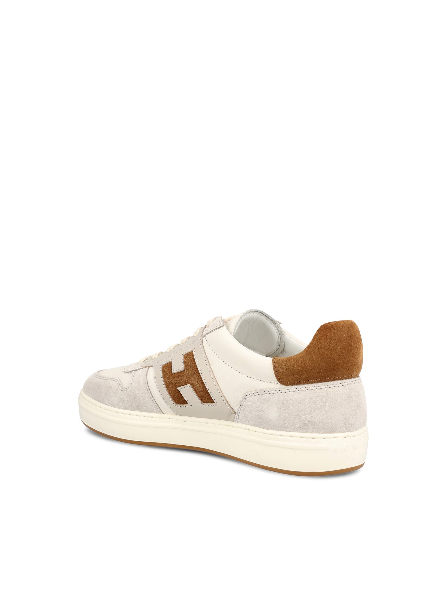 Sneakers realizzate in pelle scamosciata. HXM6680FZ00UHC 687M HOGAN 