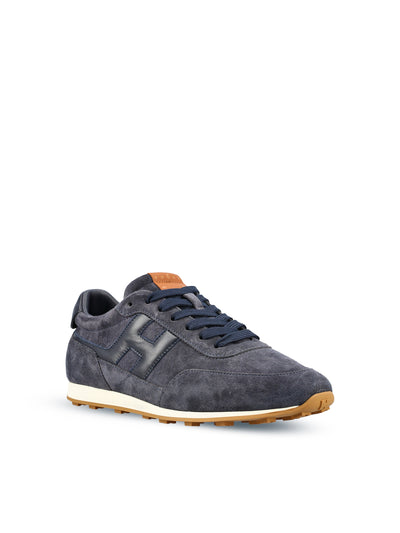 Sneakers realizzate in pelle scamosciata. HXM6990GA00UHK 880J HOGAN 