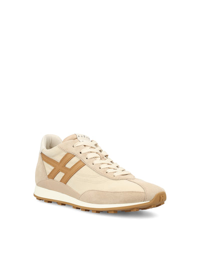 Sneakers realizzate in pelle scamosciata. HXW6990GA20UZA 0FEA HOGAN 