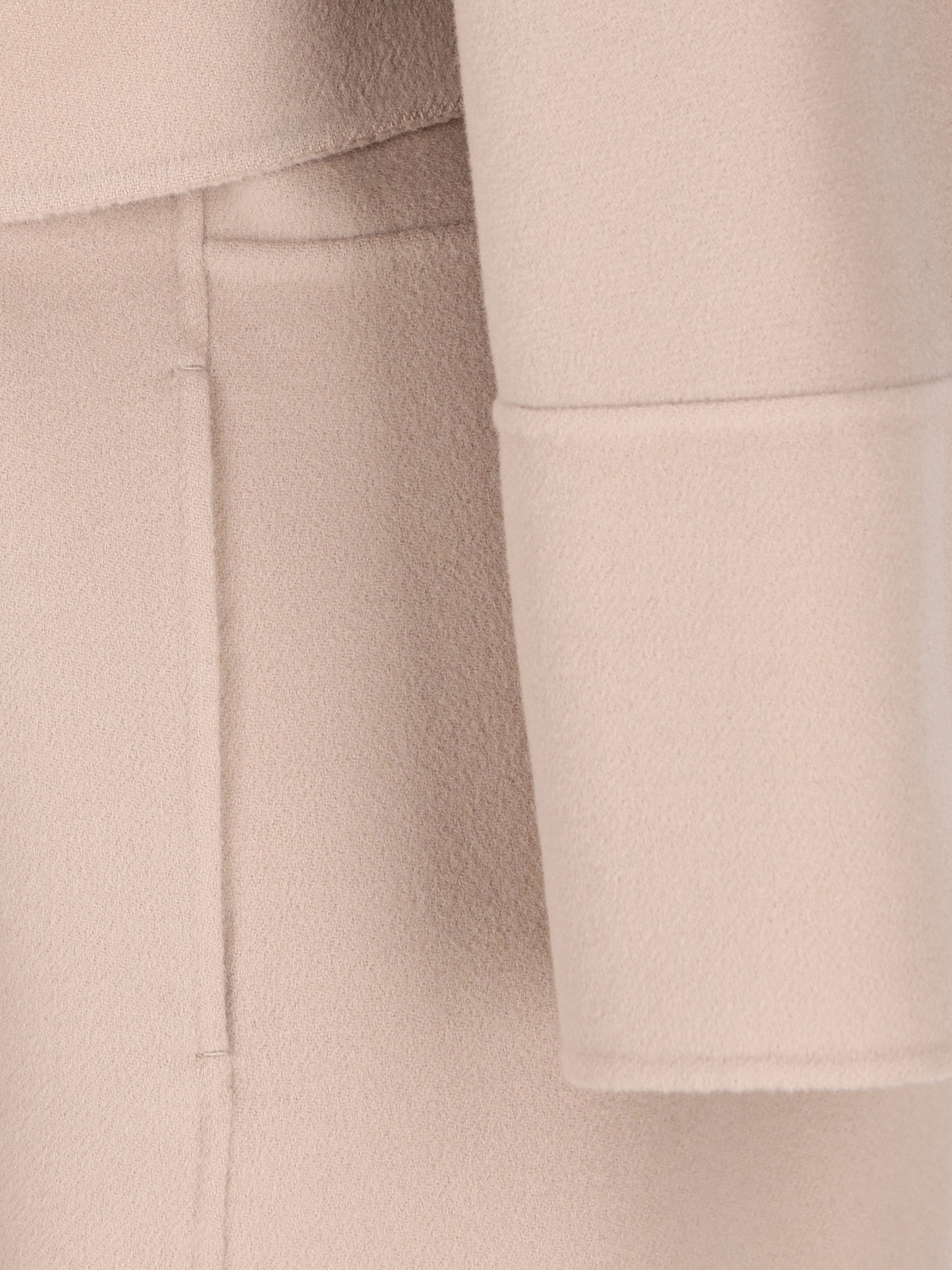 Cappotto realizzato in lana vergine. 2619011051600 051 MAX MARA - S 
