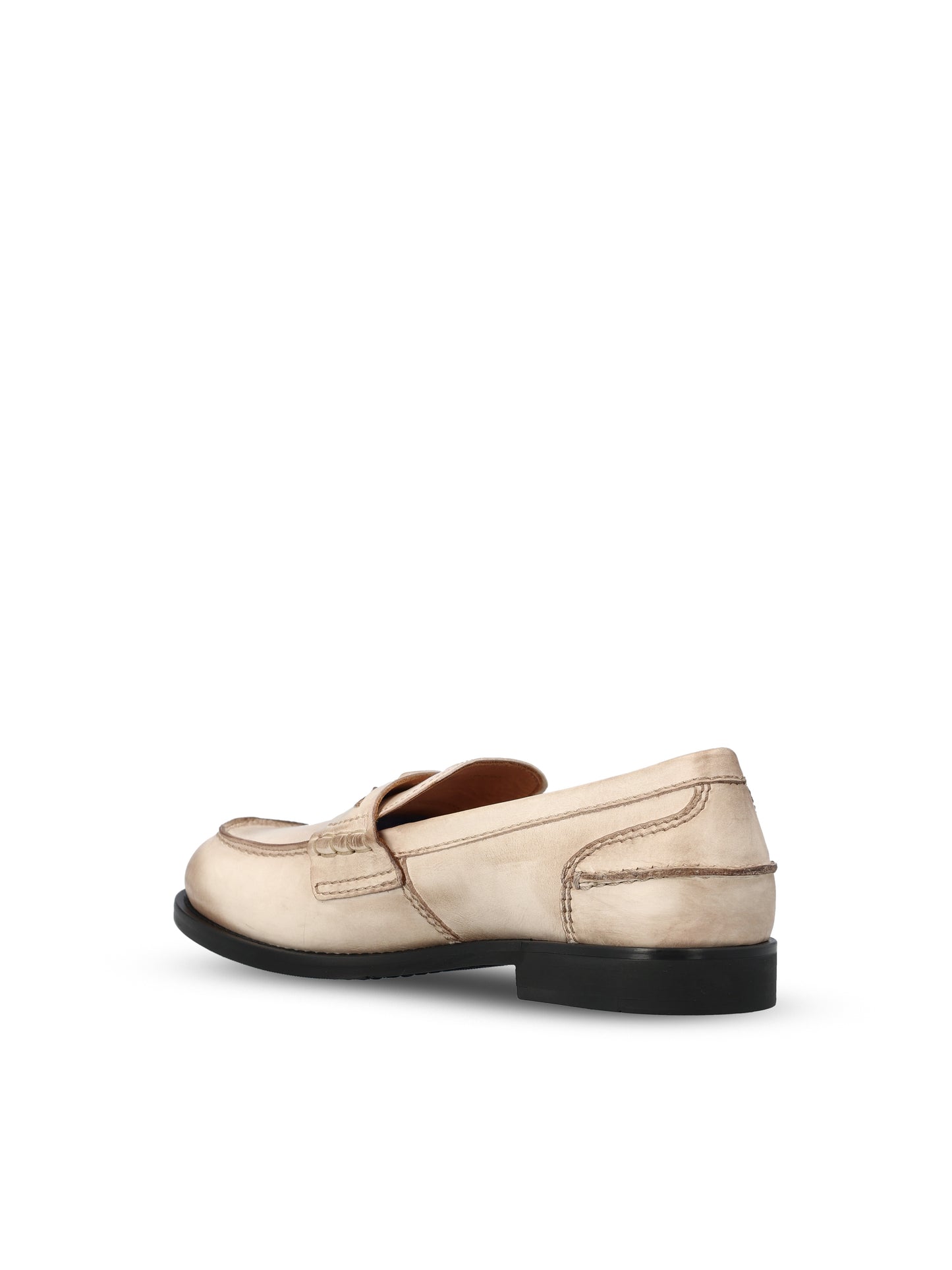 Mocassini realizzati in pelle di vitello. 5D773D 537F0304 MIU MIU 