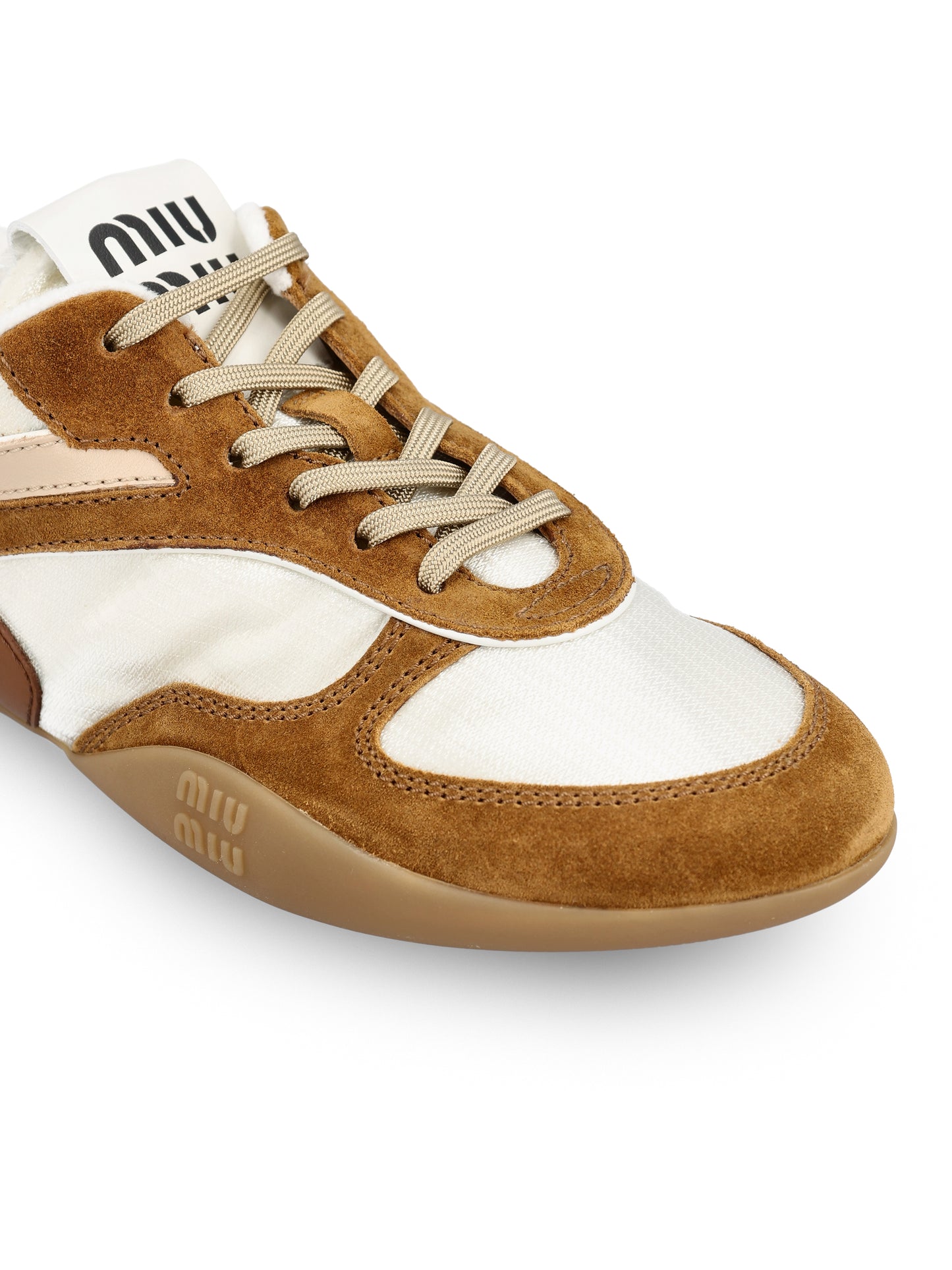 Sneakers realizzate in poliammide riciclata. 5E428E 71LF0TBK MIU MIU 