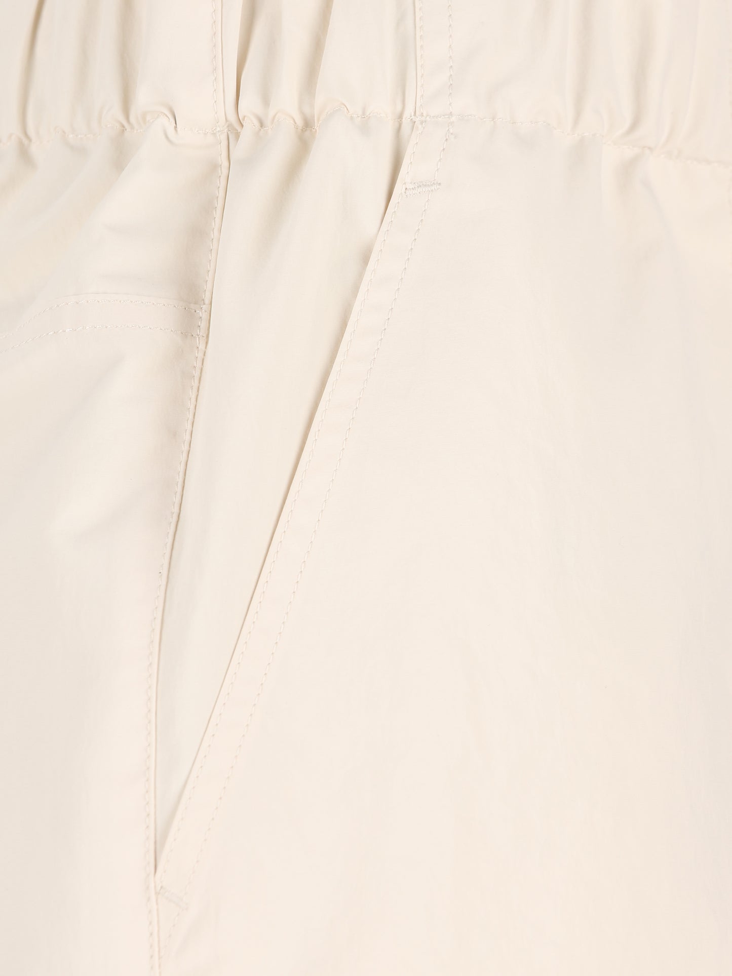 Shorts realizzati in poliestere. W2B00005 597SL050 MONCLER GRENOBLE 