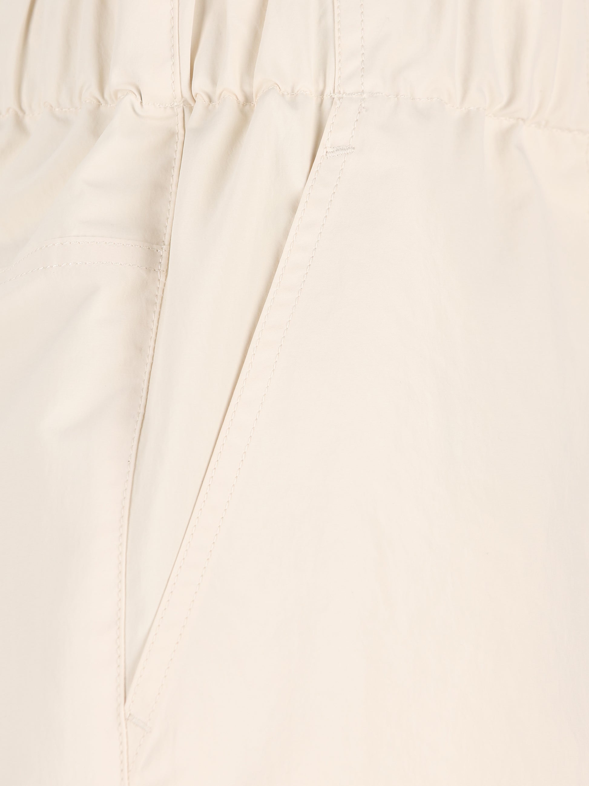 Shorts realizzati in poliestere. W2B00005 597SL050 MONCLER GRENOBLE 
