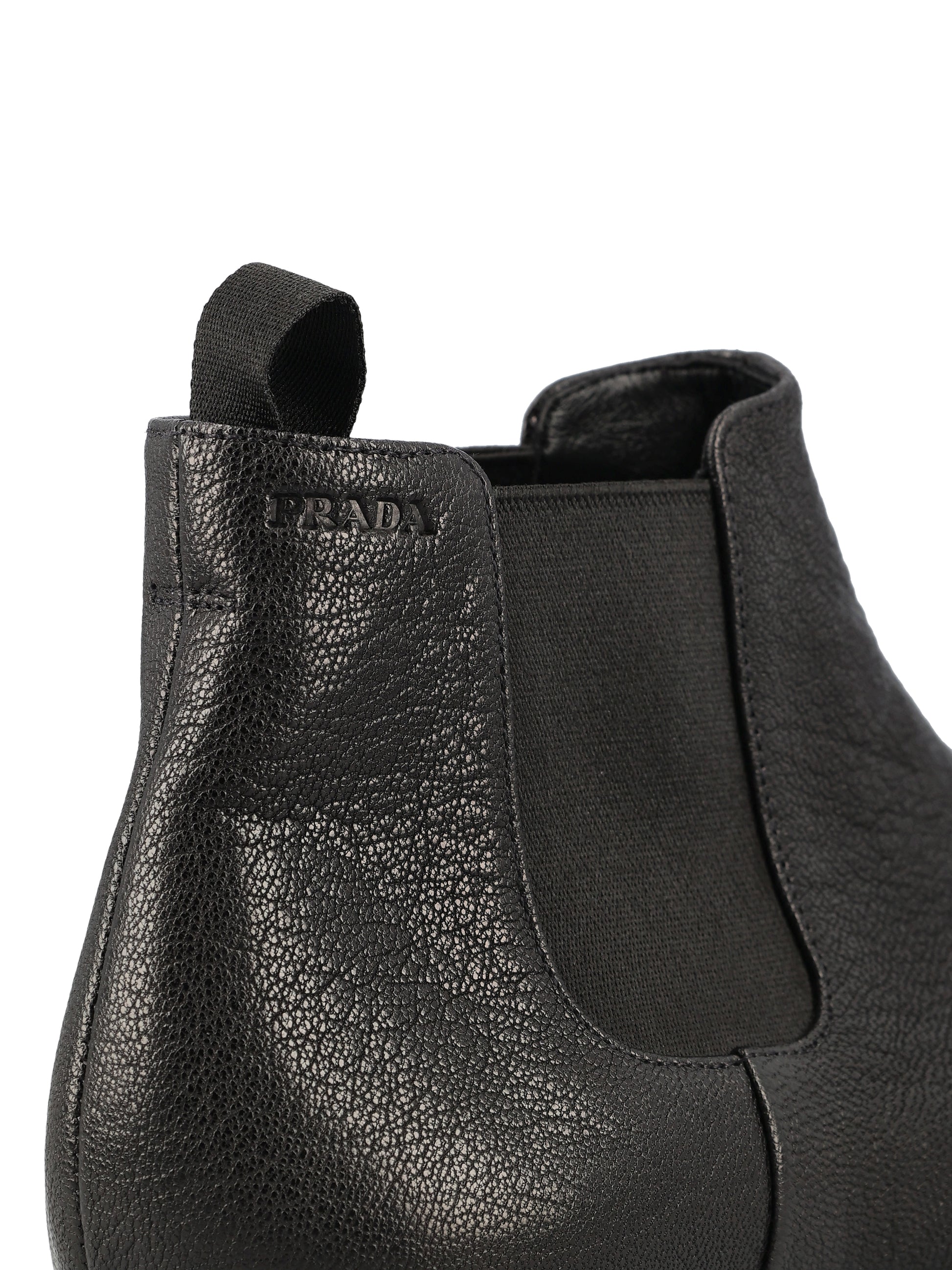 Stivaletti realizzati in pelle. 2TF036 3ACMF0002 PRADA 