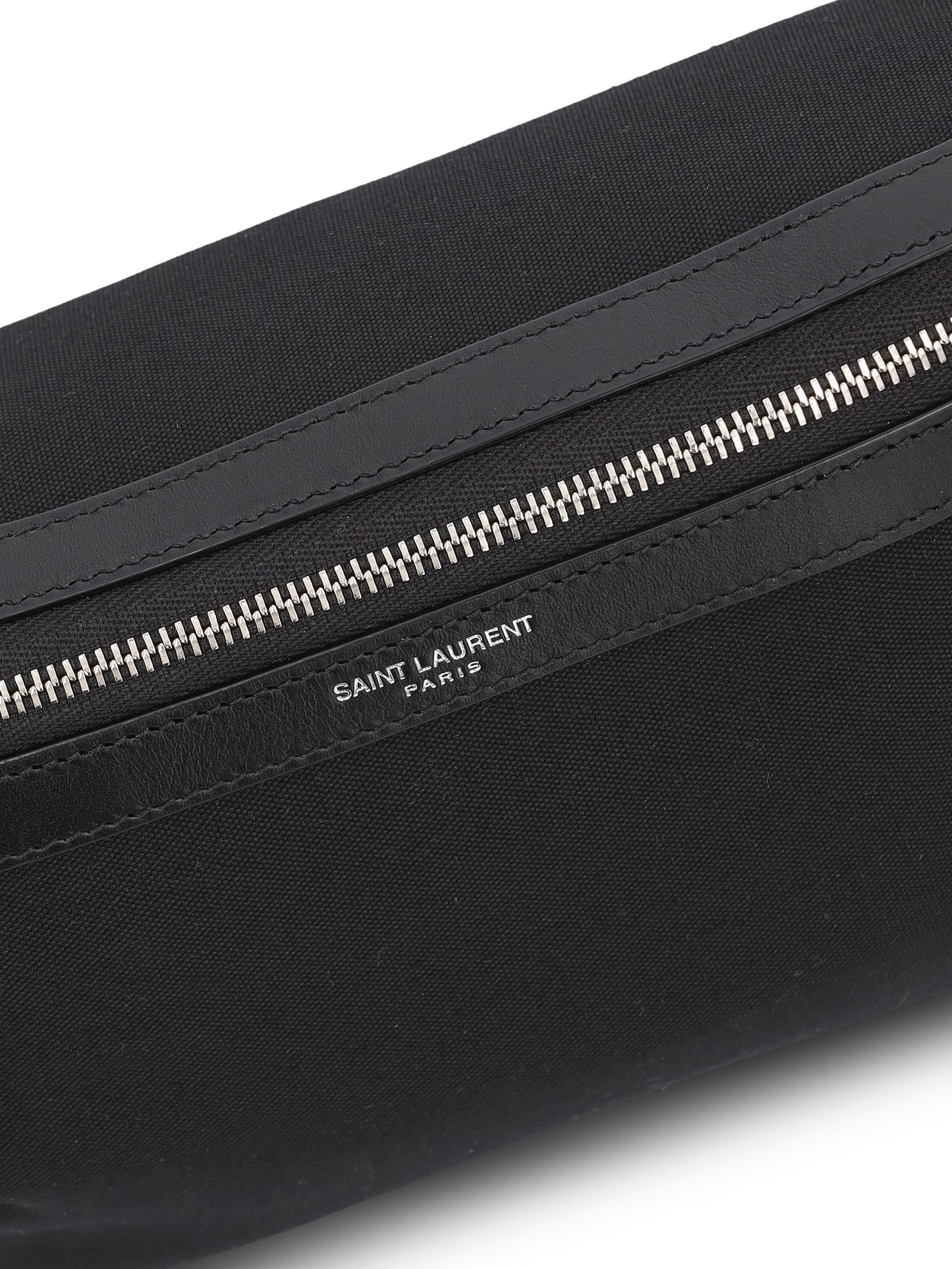 Marsupio realizzato in poliammide. 557831 FAE941000 SAINT LAURENT 