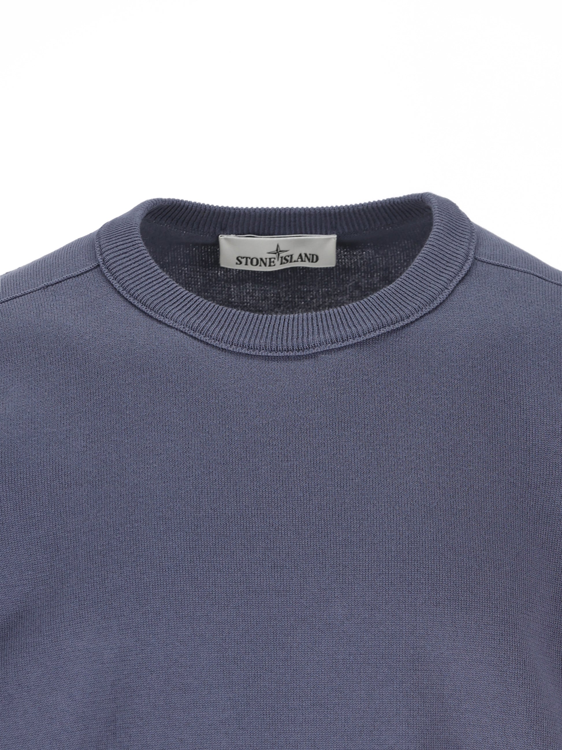 Maglia realizzata in lana vergine 5100053 S00B2V002D STONE ISLAND 