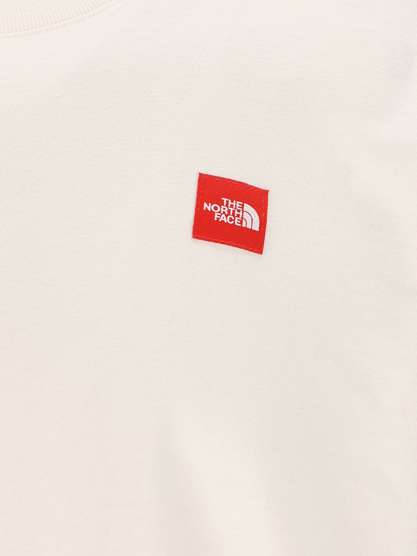 T-Shirt realizzata in cotone. NF0A8EG5 QLI1 THE NORTH FACE 