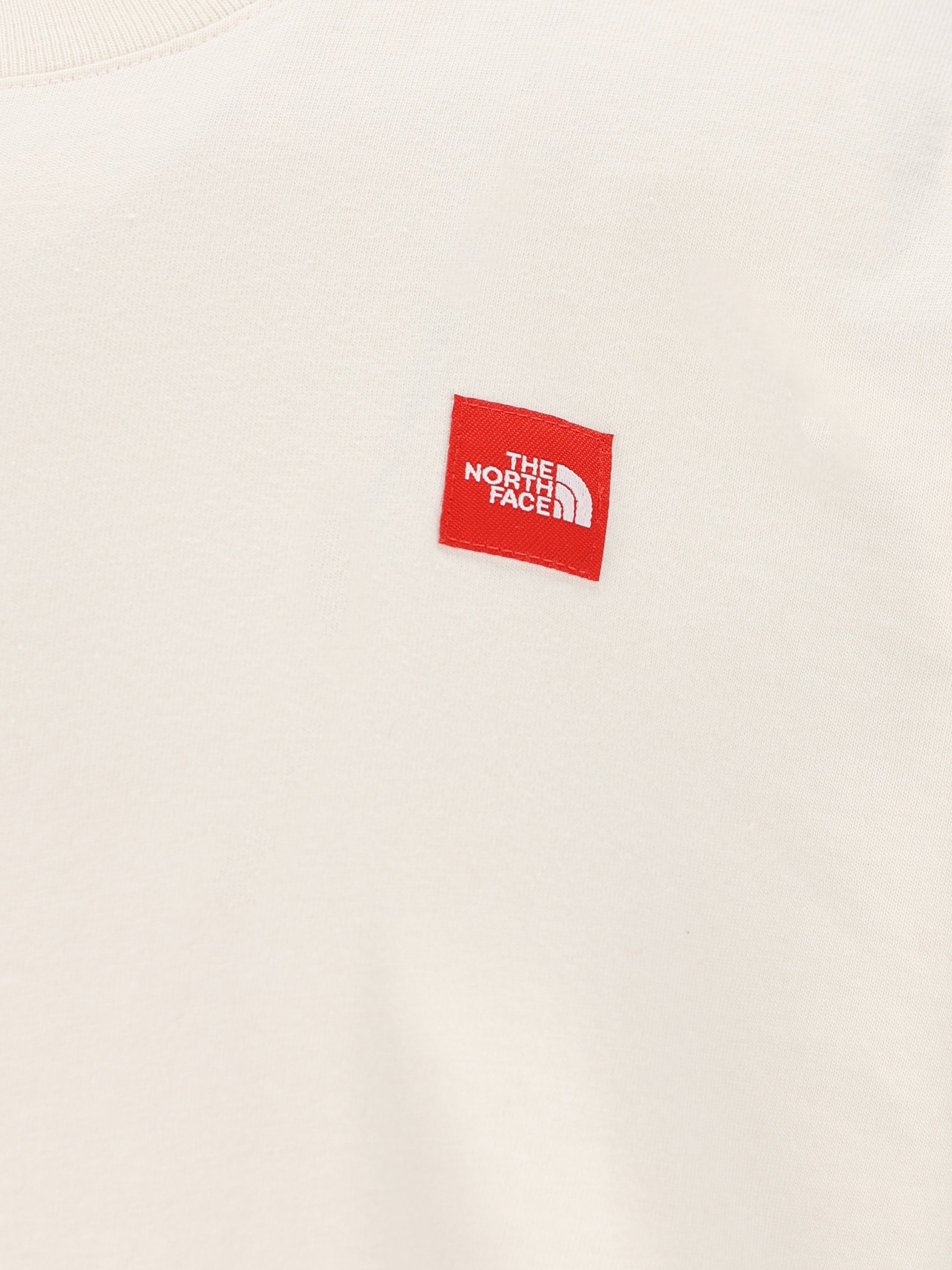 T-Shirt realizzata in cotone. NF0A8EG5 QLI1 THE NORTH FACE 