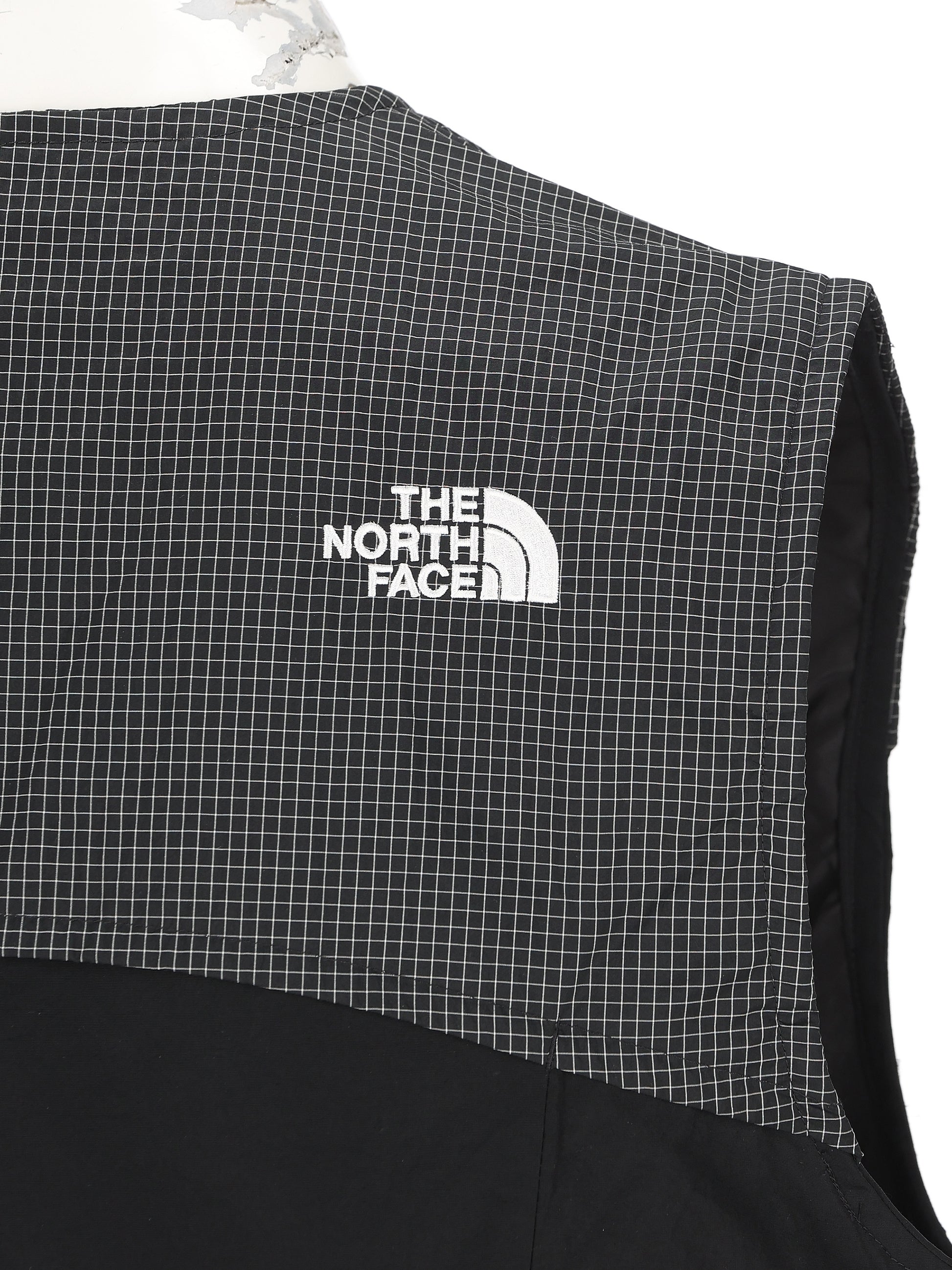 Gilet realizzato in nylon e cotone. NF0A8G92 JK31 THE NORTH FACE 