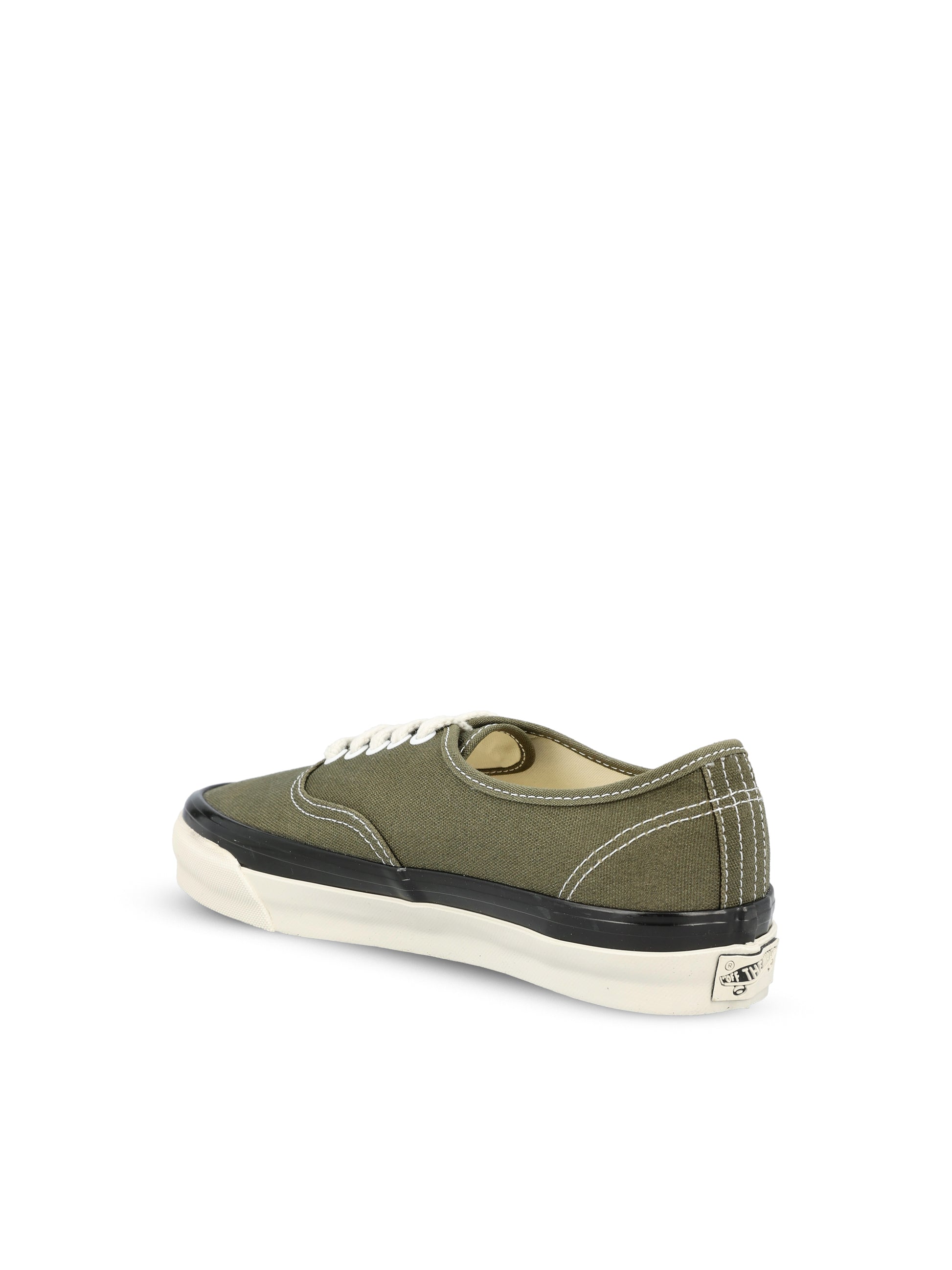 Sneakers realizzate in tela. VN000EFZOLV1 VNOLV VANS 