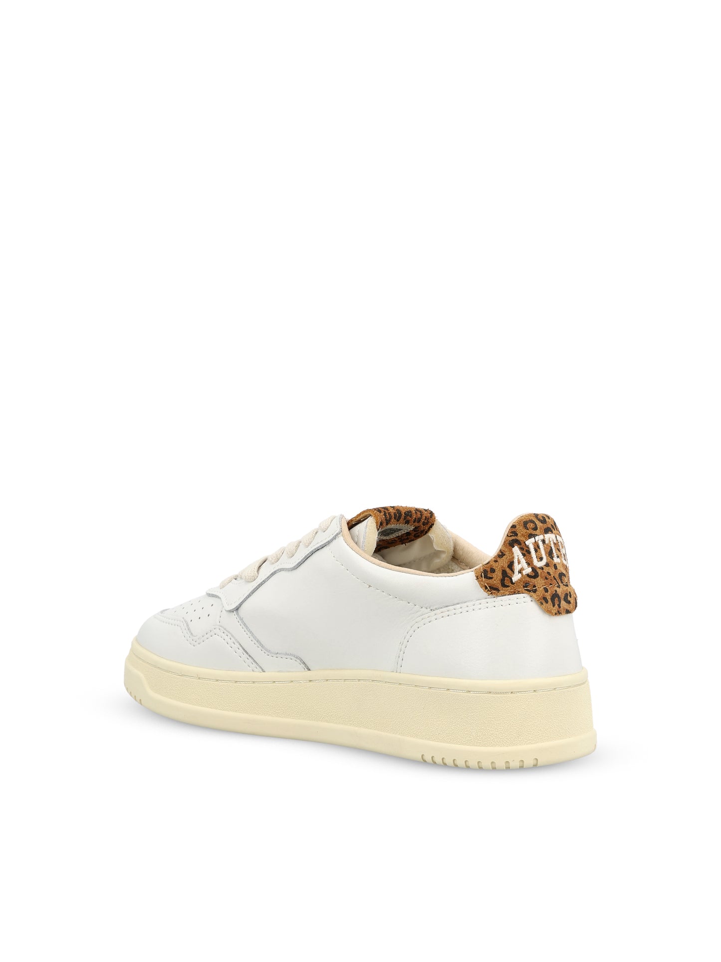 Sneakers realizzate in pelle. AULW HJ02 AUTRY 