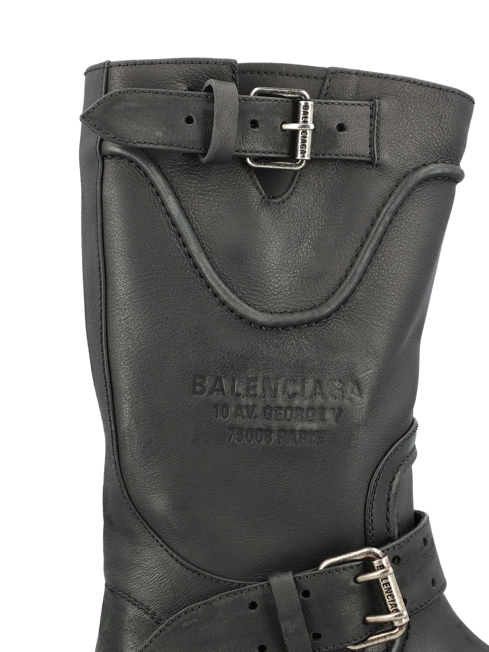 Stivali realizzati in pelle di vitello. 833585 WCAL11080 BALENCIAGA 