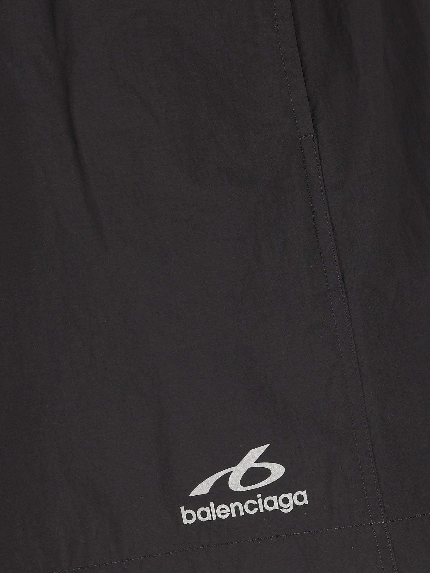 Shorts realizzati in poliammide. A001NP 4G4B21000 BALENCIAGA 