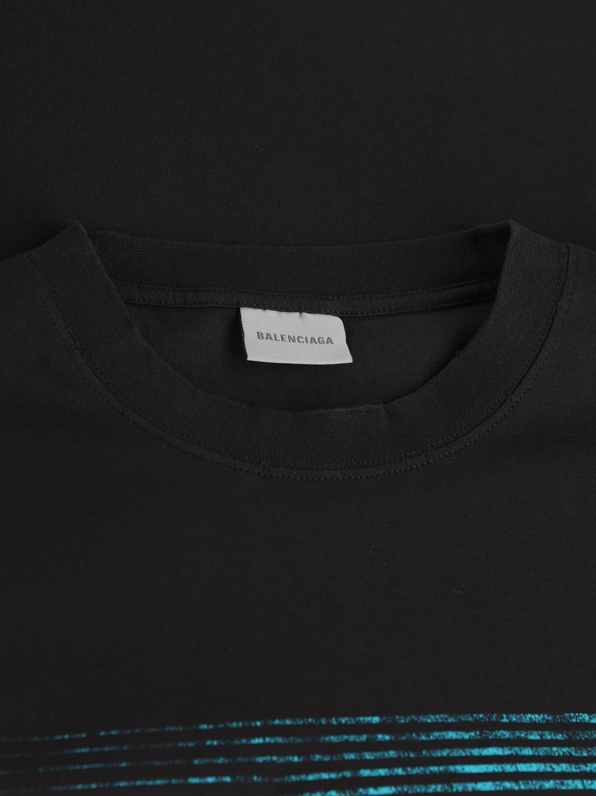 T-shirt realizzata in cotone. A001VV TUVO81000 BALENCIAGA 