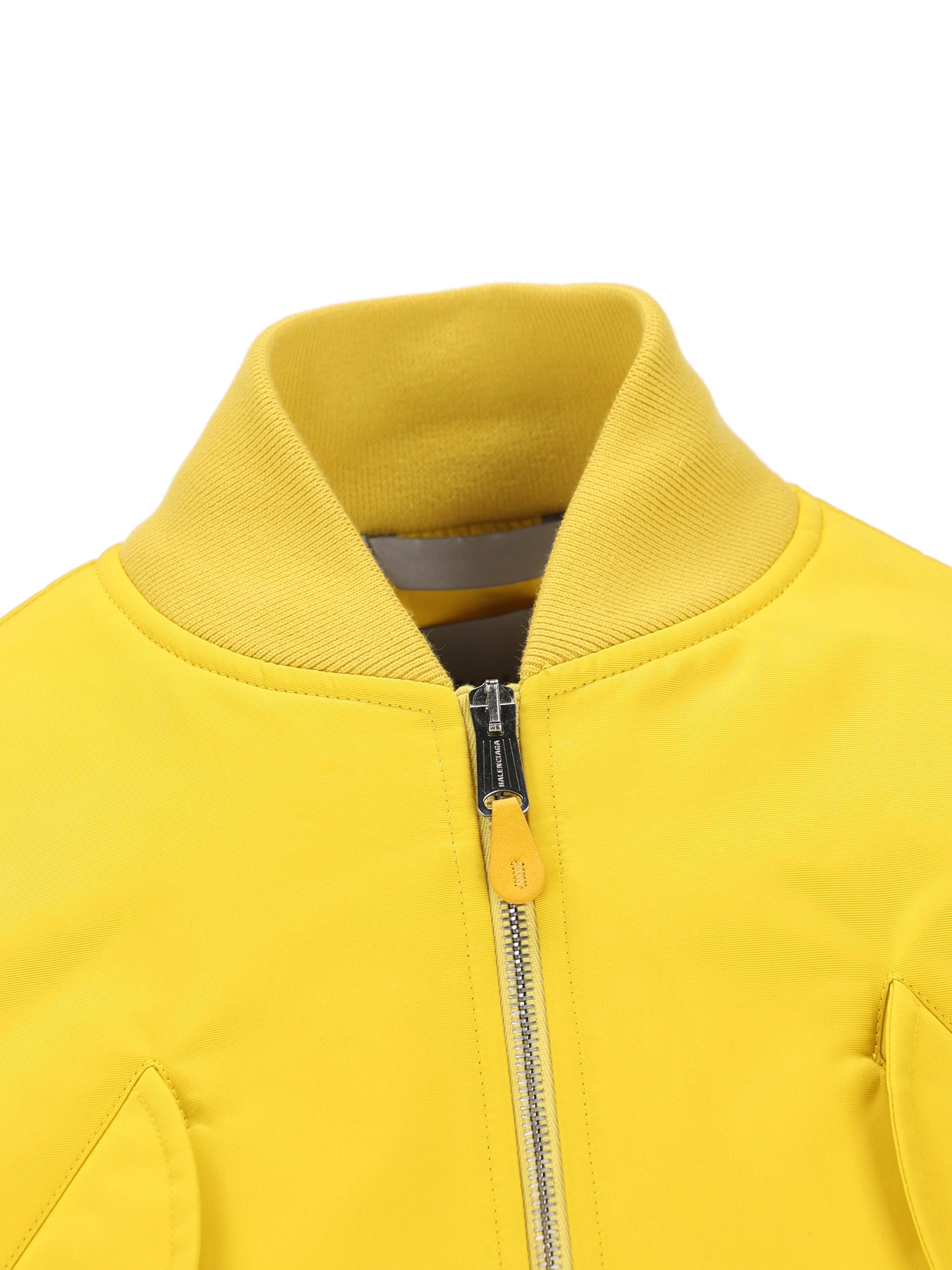 Giacca realizzata in poliestere. A0029M TTO297200 BALENCIAGA 