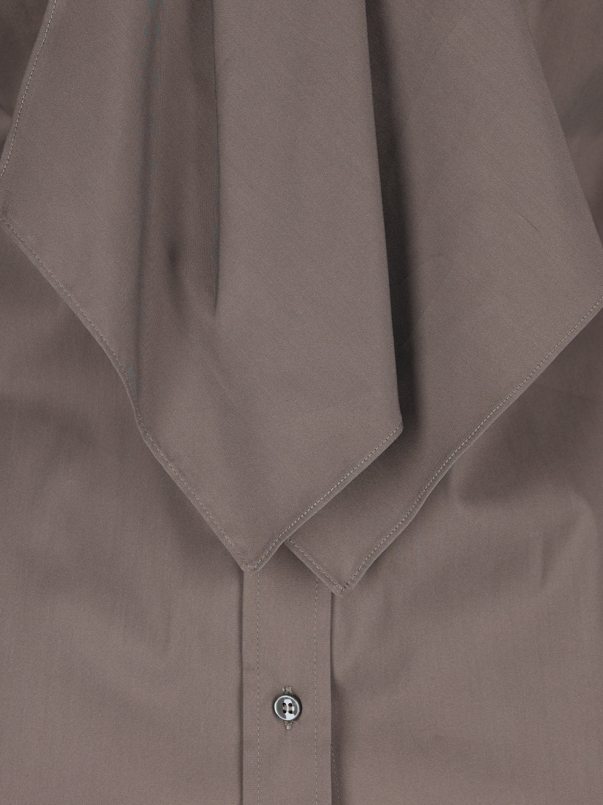 Camicia realizzata in cotone. M0091M3A46 C8705 BRUNELLO CUCINELLI 
