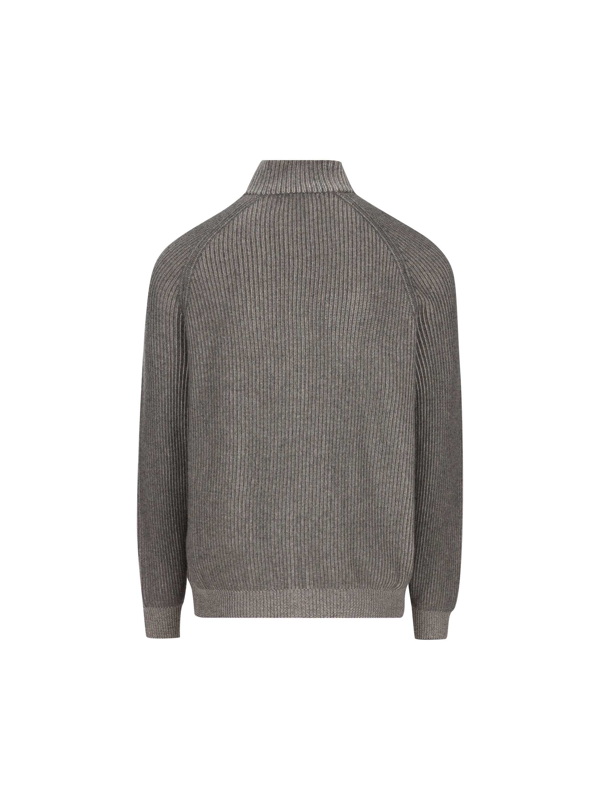 Cardigan realizzato in cashmere. M22700506 CDC15 BRUNELLO CUCINELLI 