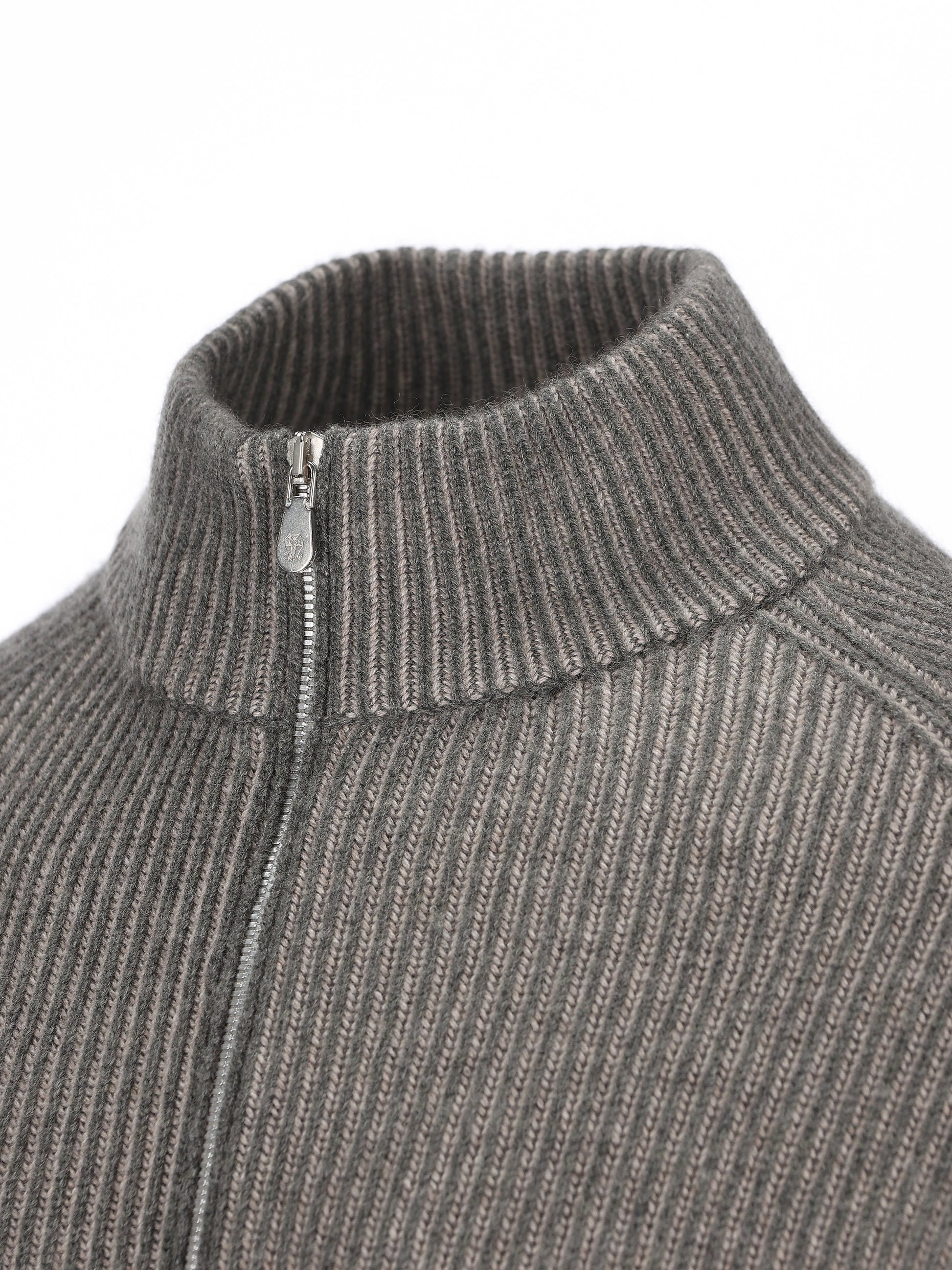 Cardigan realizzato in cashmere. M22700506 CDC15 BRUNELLO CUCINELLI 