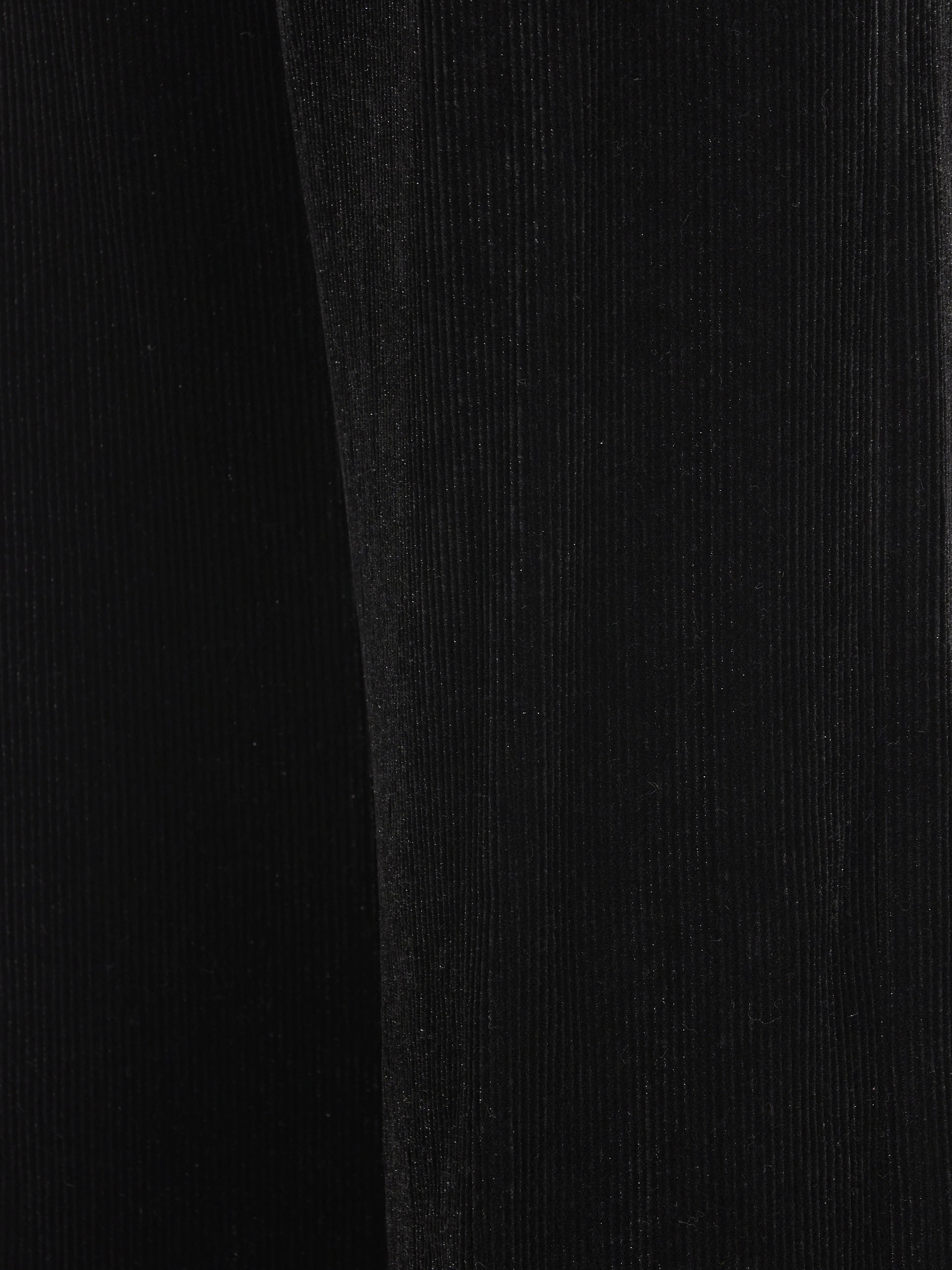 Pantalone realizzato in velluto. MG568P8884 C101 BRUNELLO CUCINELLI 