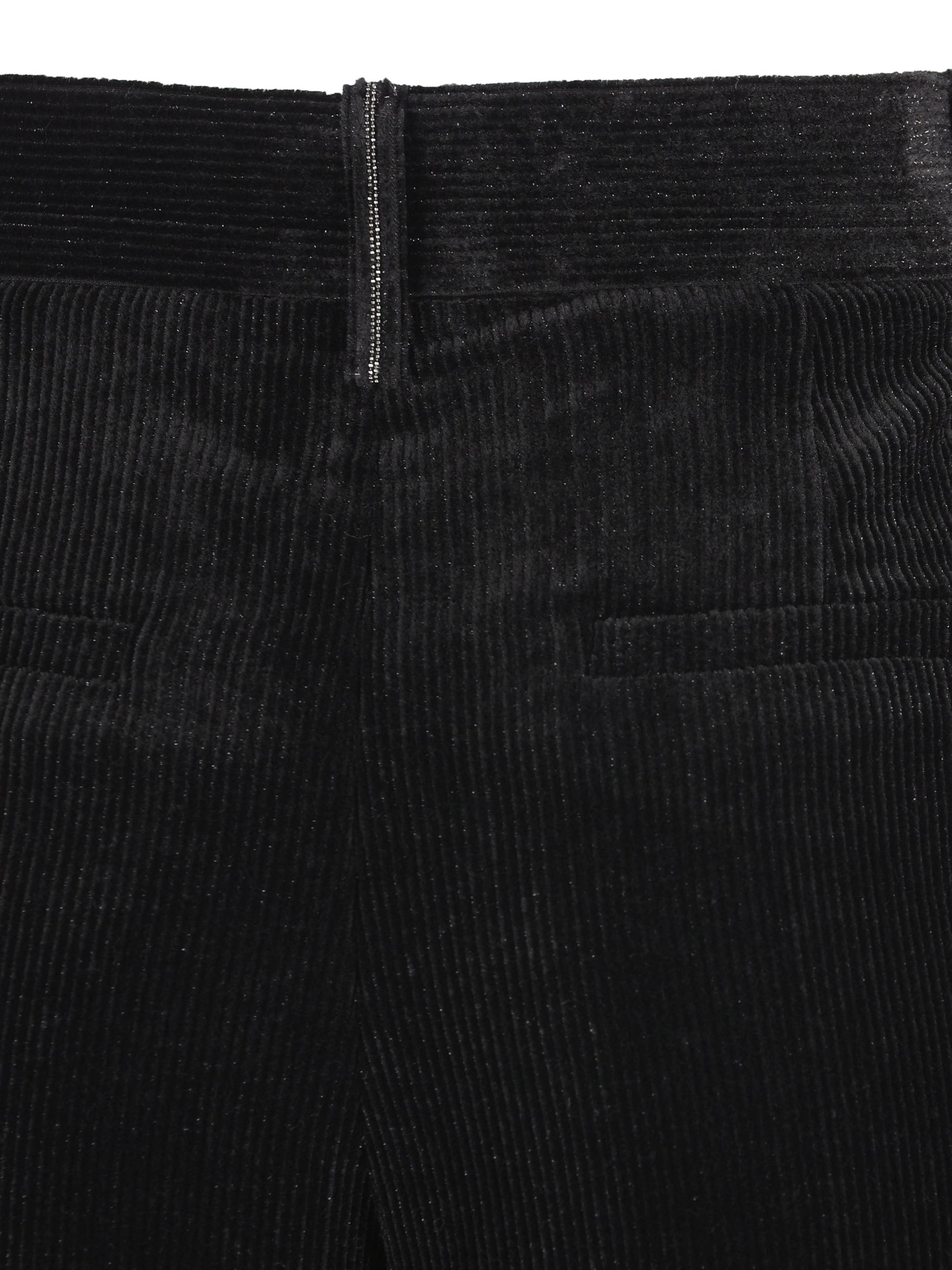 Pantalone realizzato in velluto. MG568P8884 C101 BRUNELLO CUCINELLI 