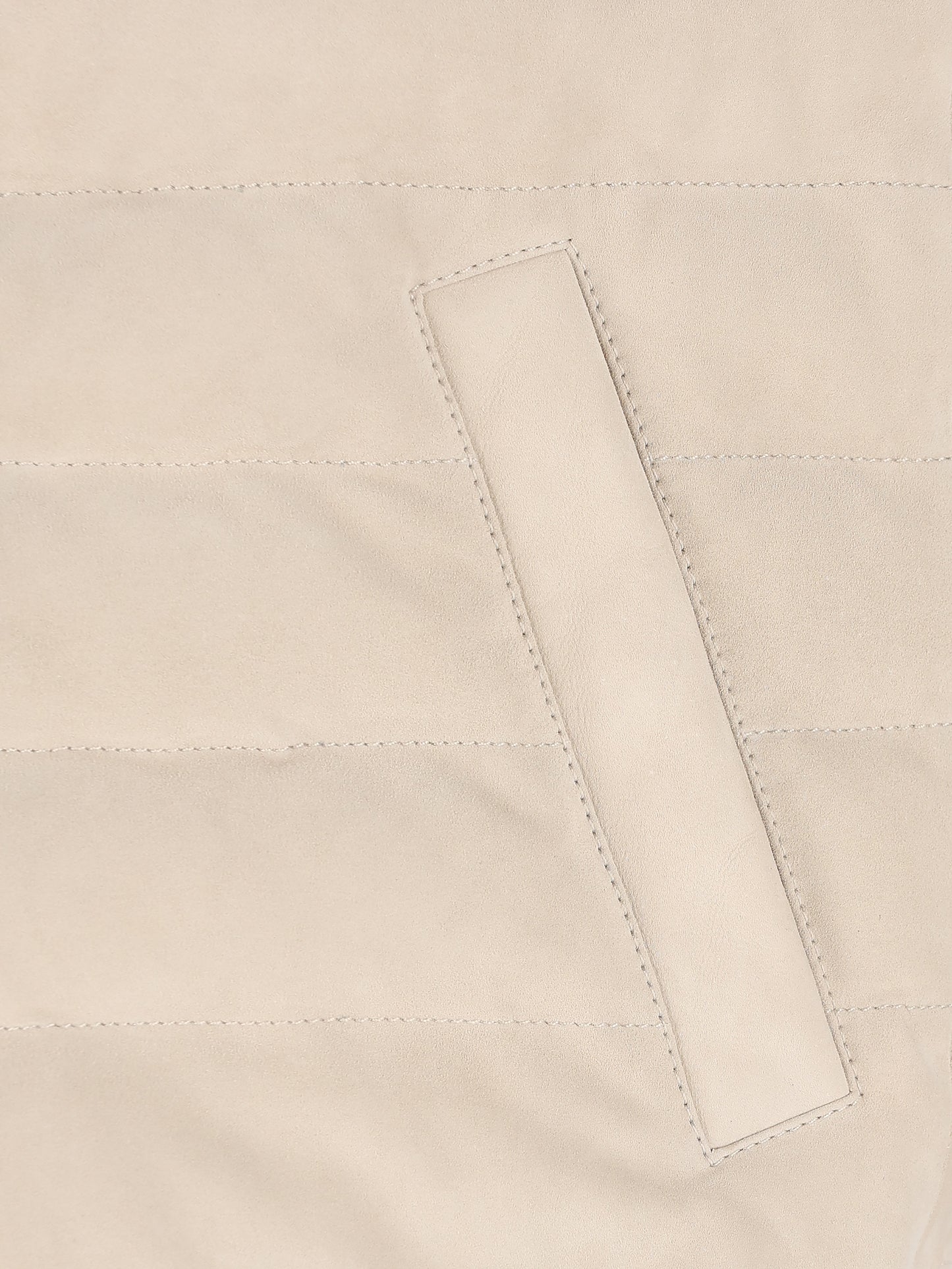 Gilet realizzato in pelle. MPCLF2098 CYX41 BRUNELLO CUCINELLI 