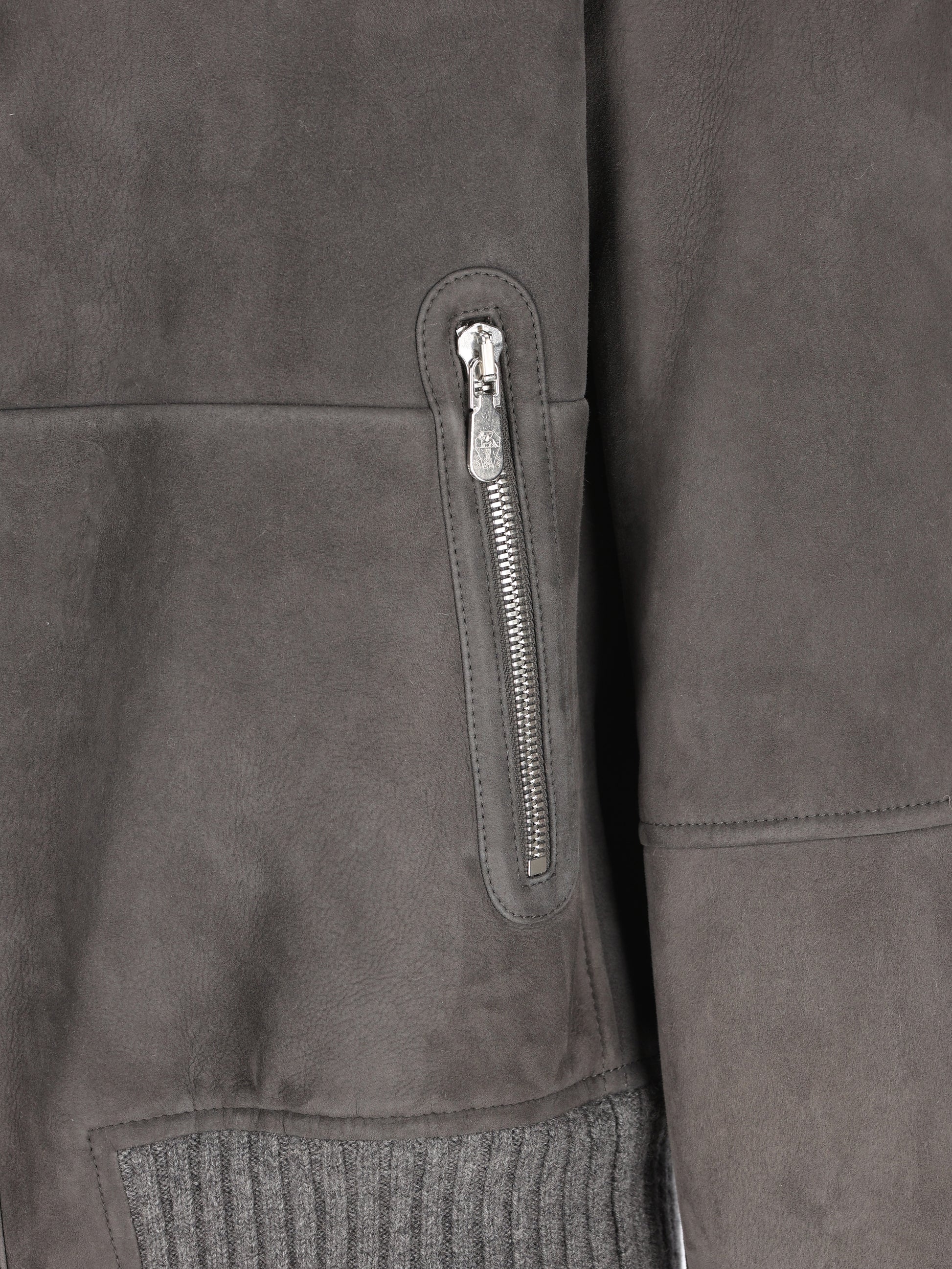 Giacca realizzata in pelle shearling. MPMCU1737 C9873 BRUNELLO CUCINELLI 