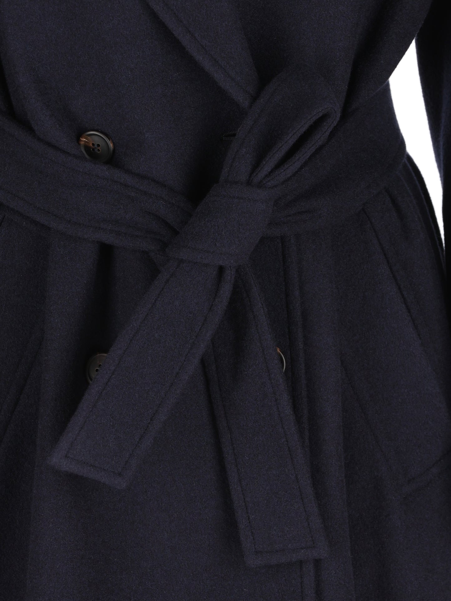Cappotto realizzato in cashmere. MT4019993 C210 BRUNELLO CUCINELLI 